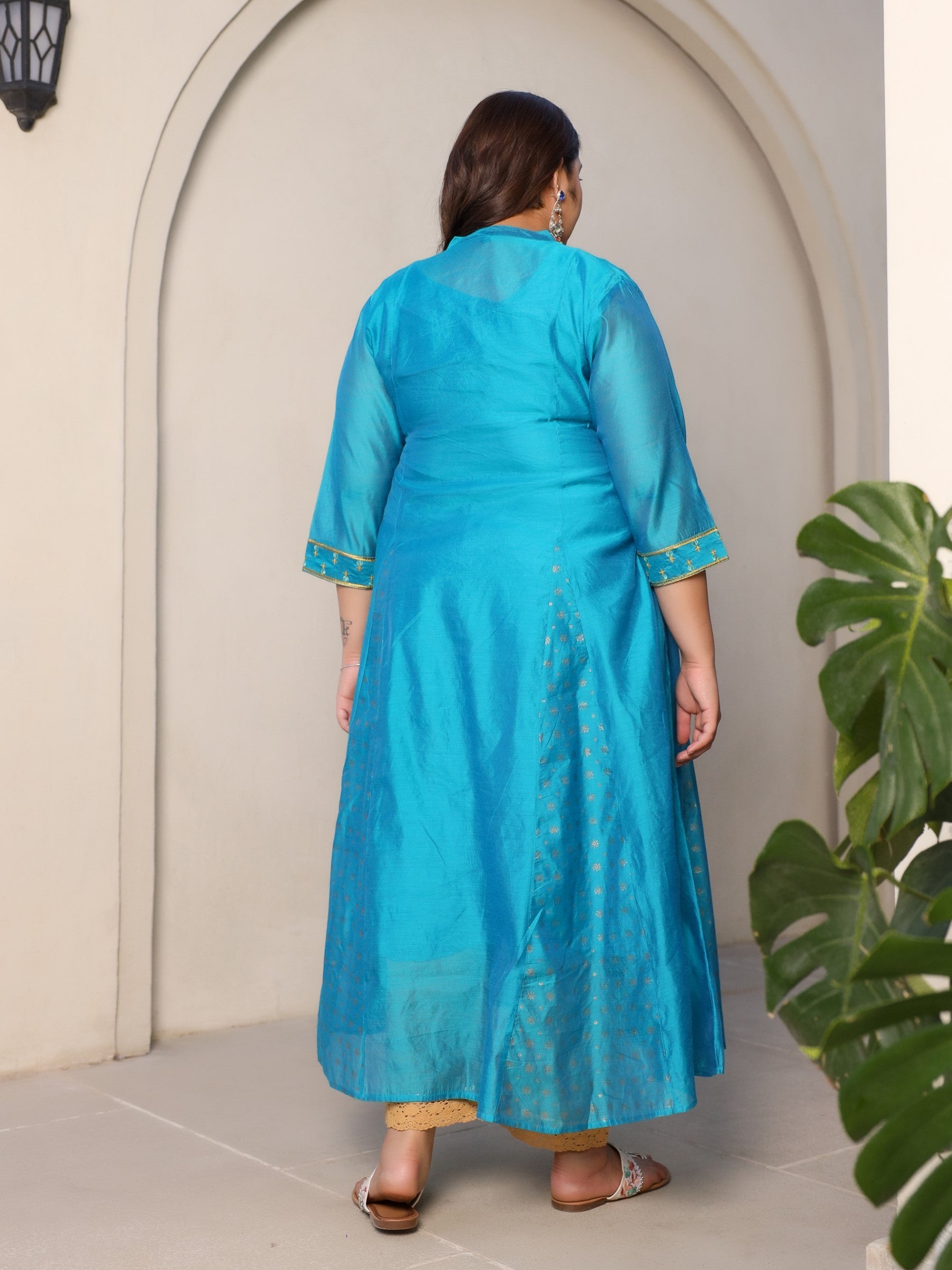 Teal Ethnic Motif Chanderi Printed & Panelled Plus Size Anarkali Kurta With Embroidery