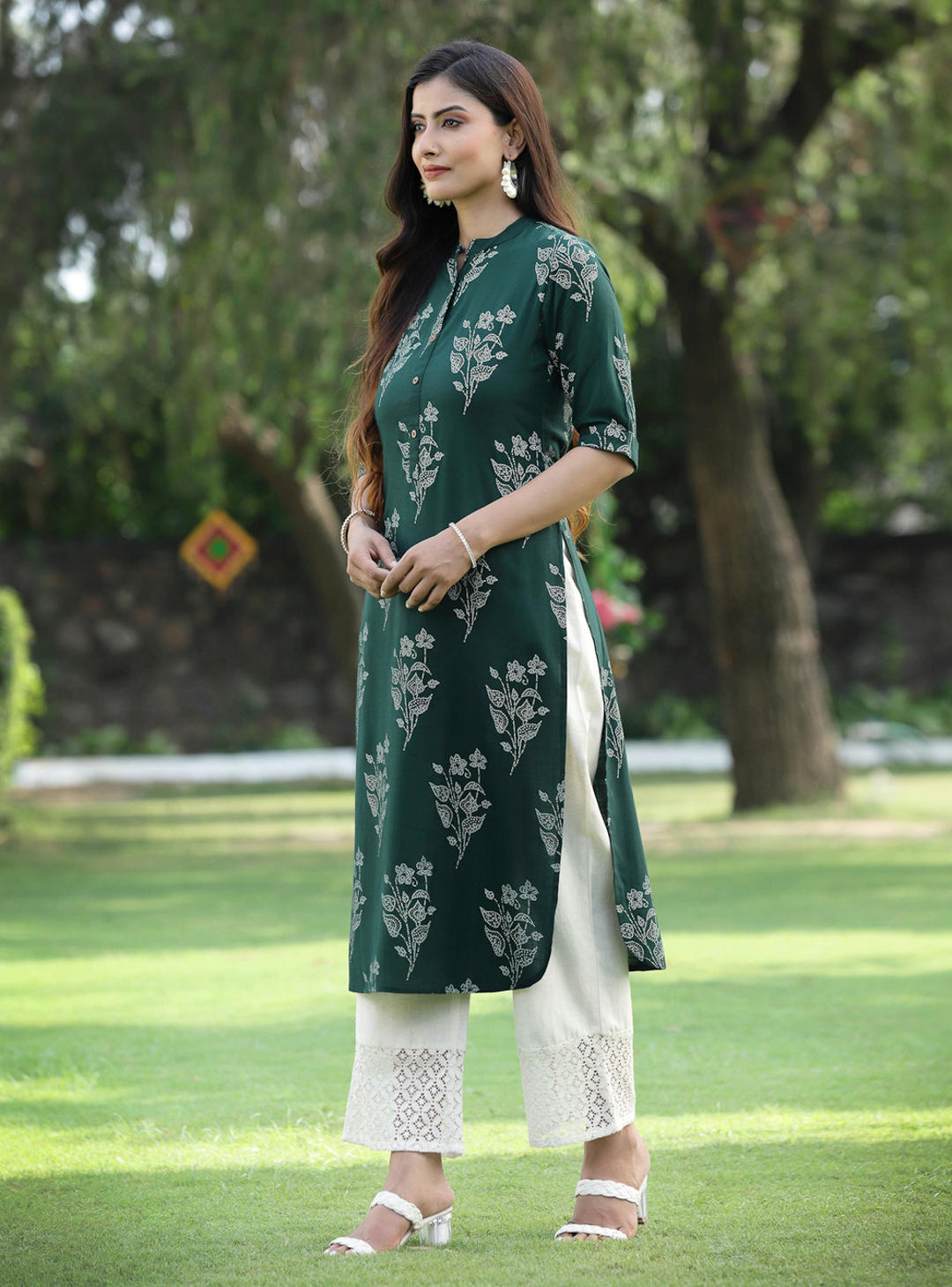 Juniper Jade Green Bandhani Printed Rayon Slub Straight Kurta With Buttons