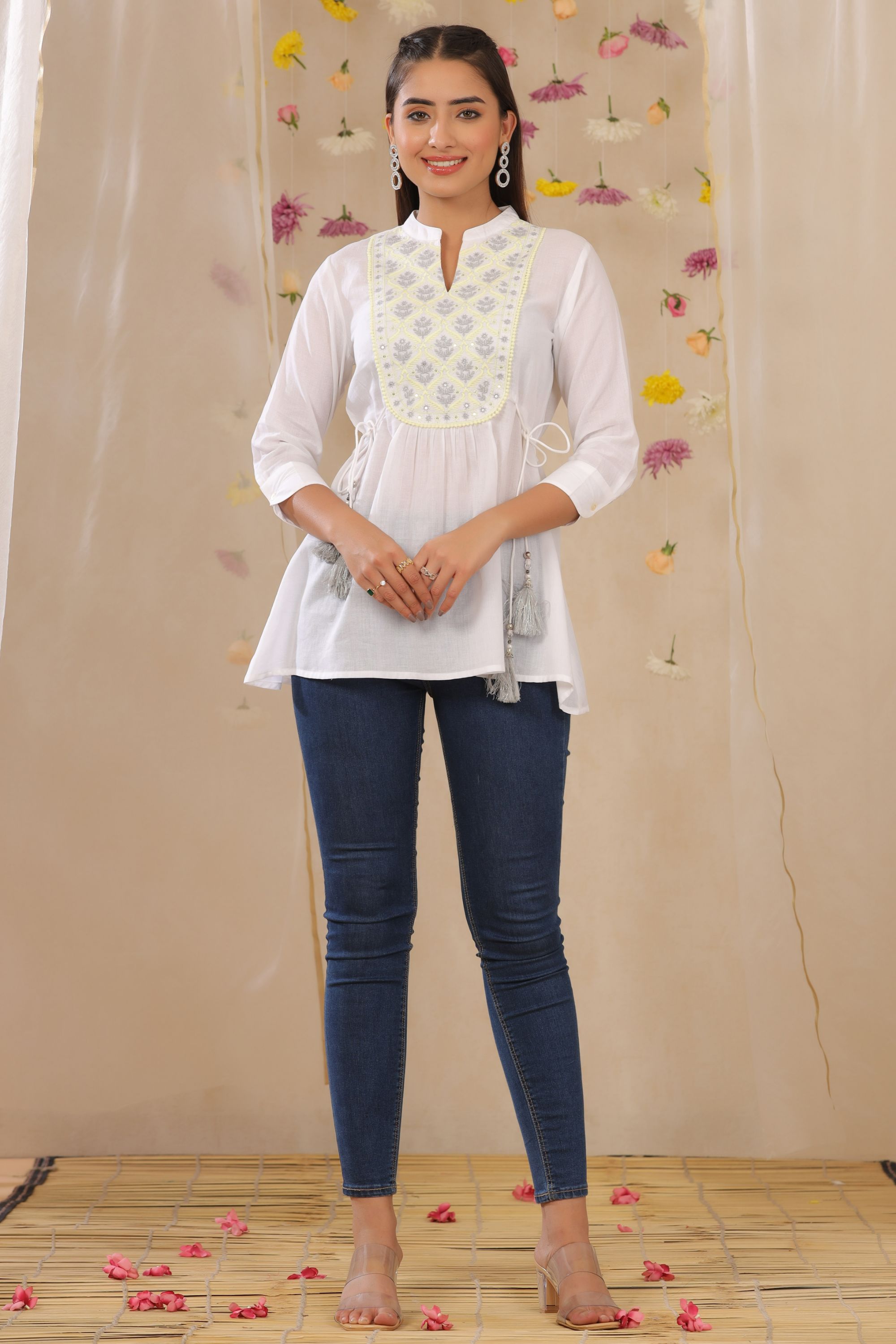 Juniper Women's White Cotton Moss Embroidered A-Line Tunic