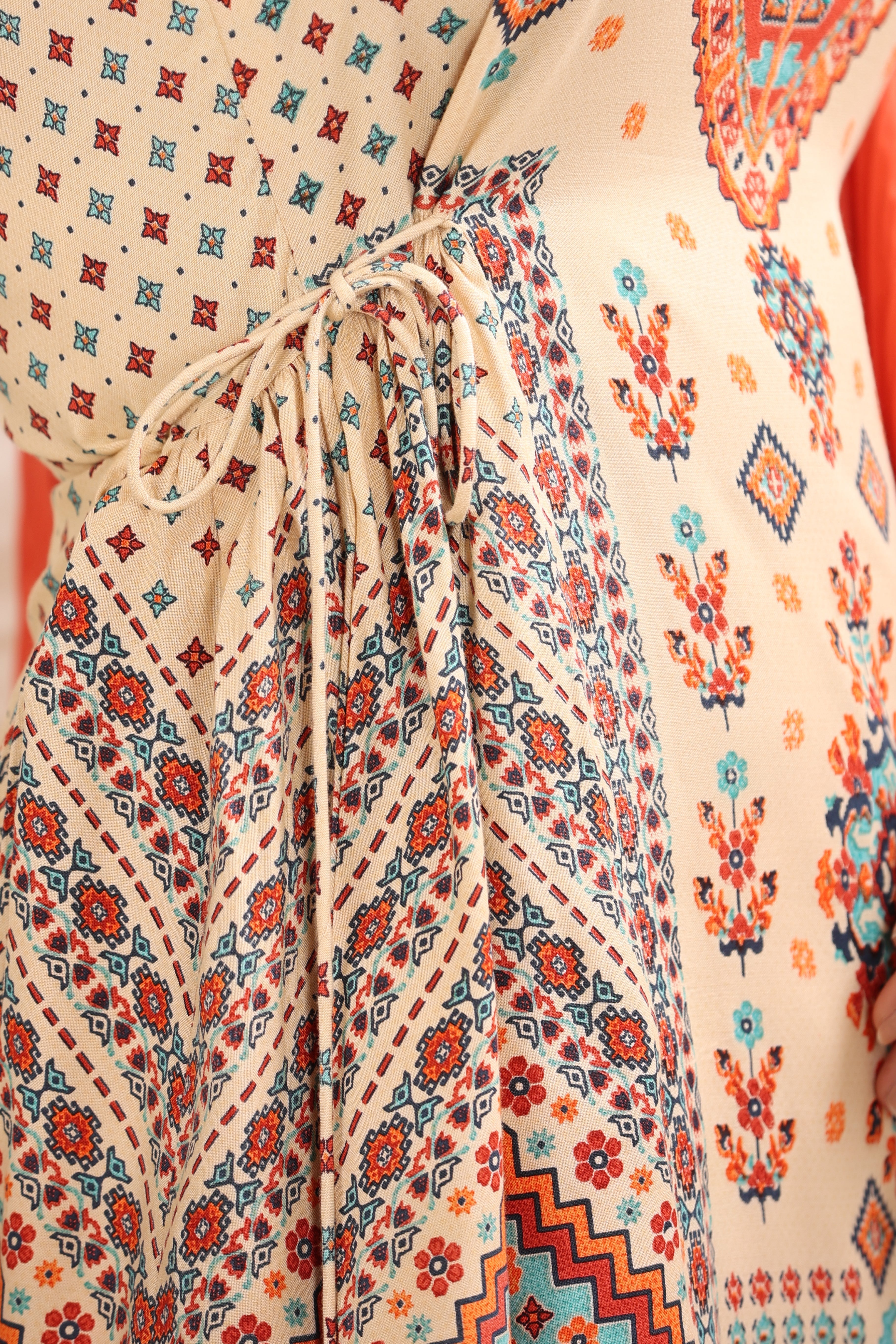 Juniper Off- White Geometric Printed Rayon Kurta Pants & Cotton Voile Dupatta Set