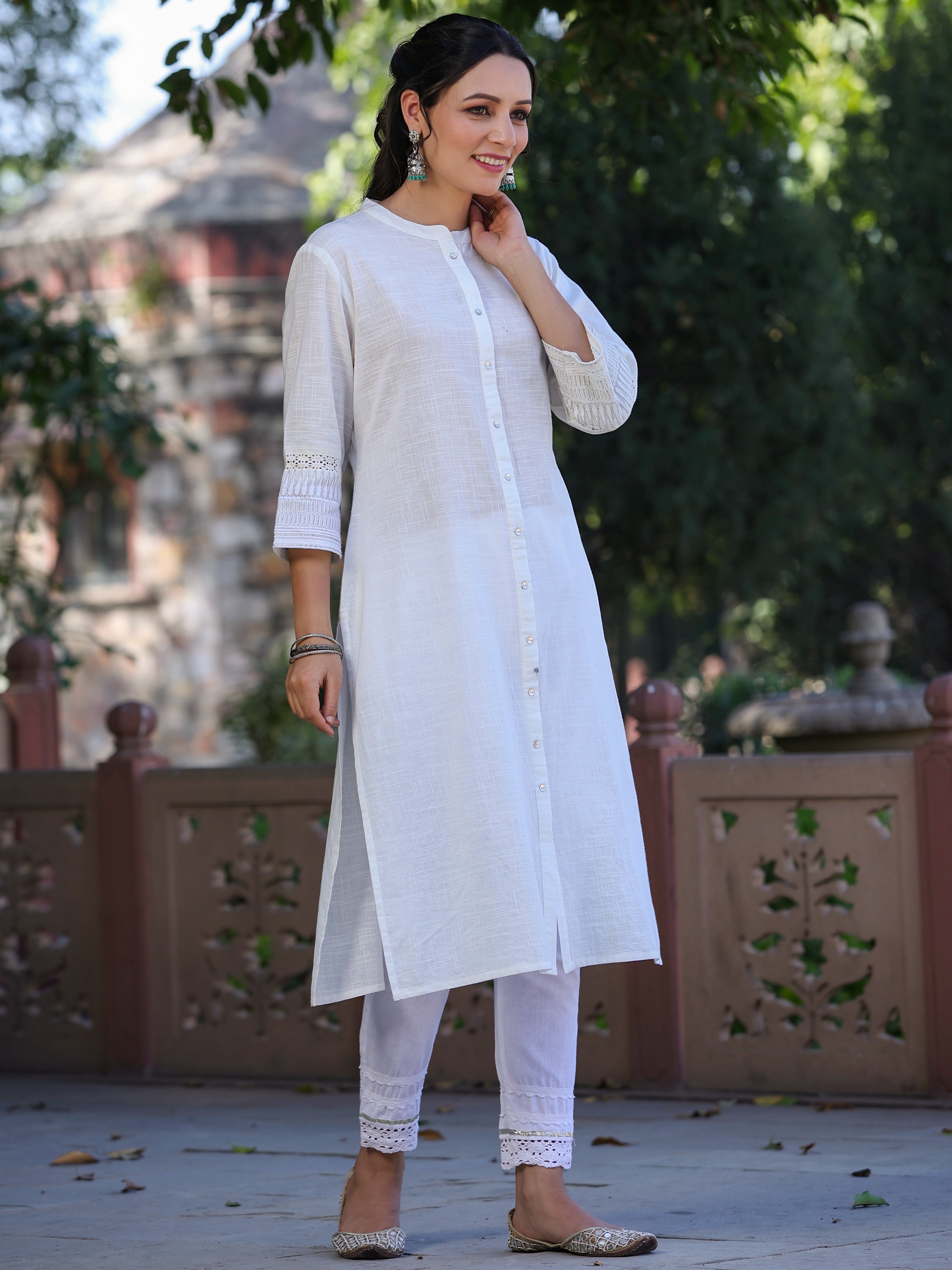 Juniper White Ethnic Motif Printed Cotton Slub Straight Kurta With Lace & Zari Work