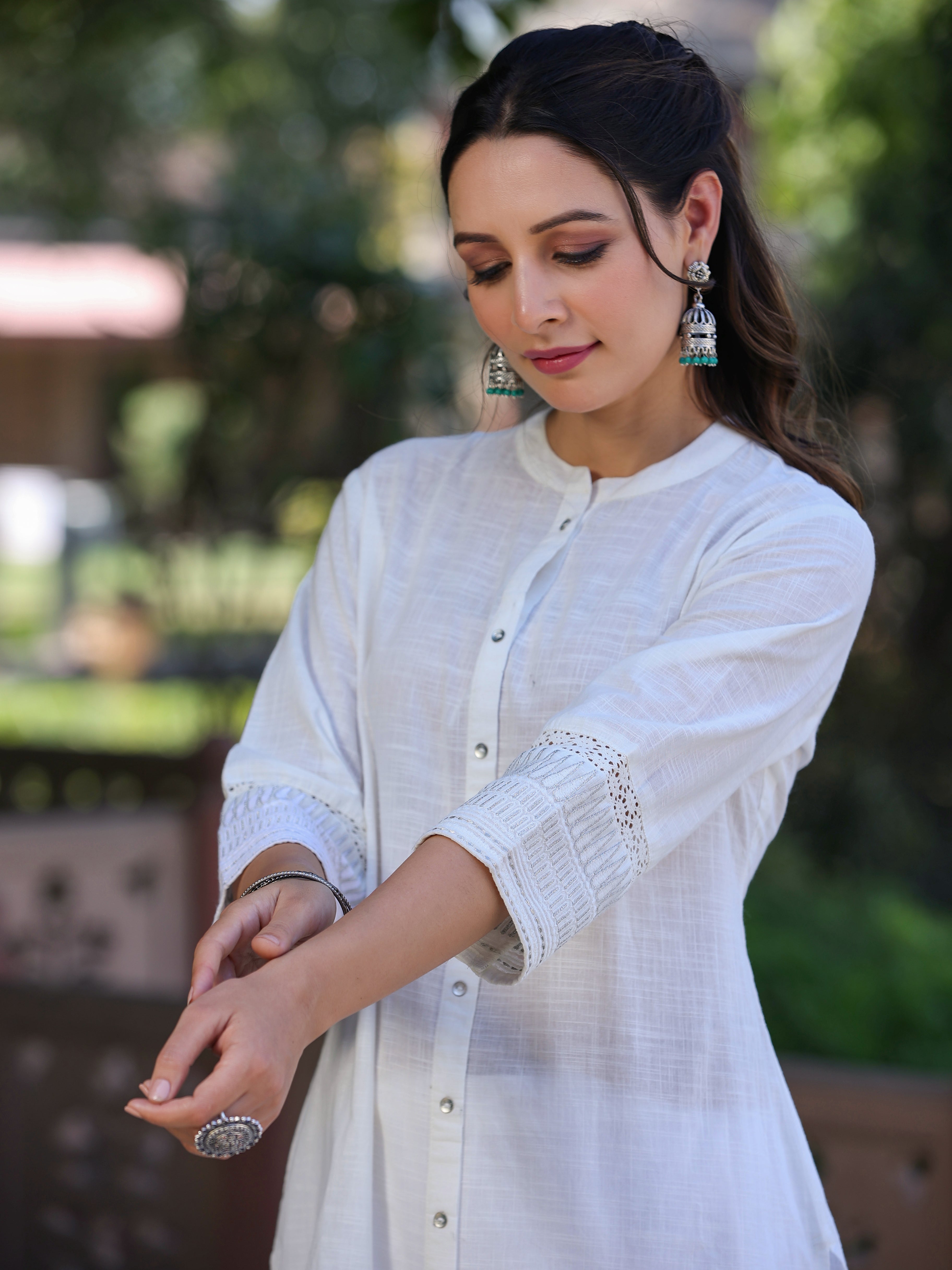 Juniper White Ethnic Motif Printed Cotton Slub Straight Kurta With Lace & Zari Work