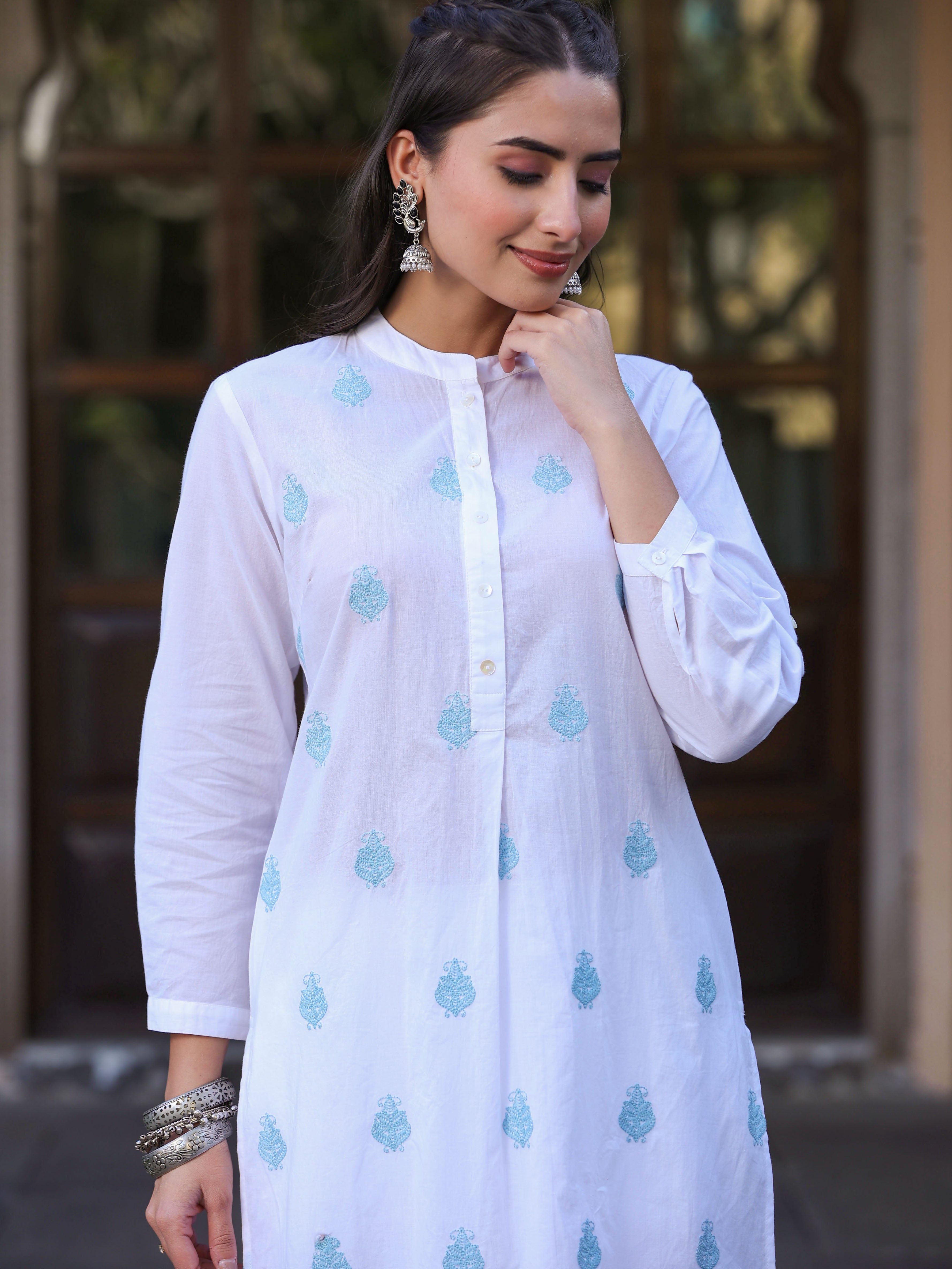 Juniper White Ethnic Motif Printed Pure Cotton Straight Kurta With Thread Embroidery
