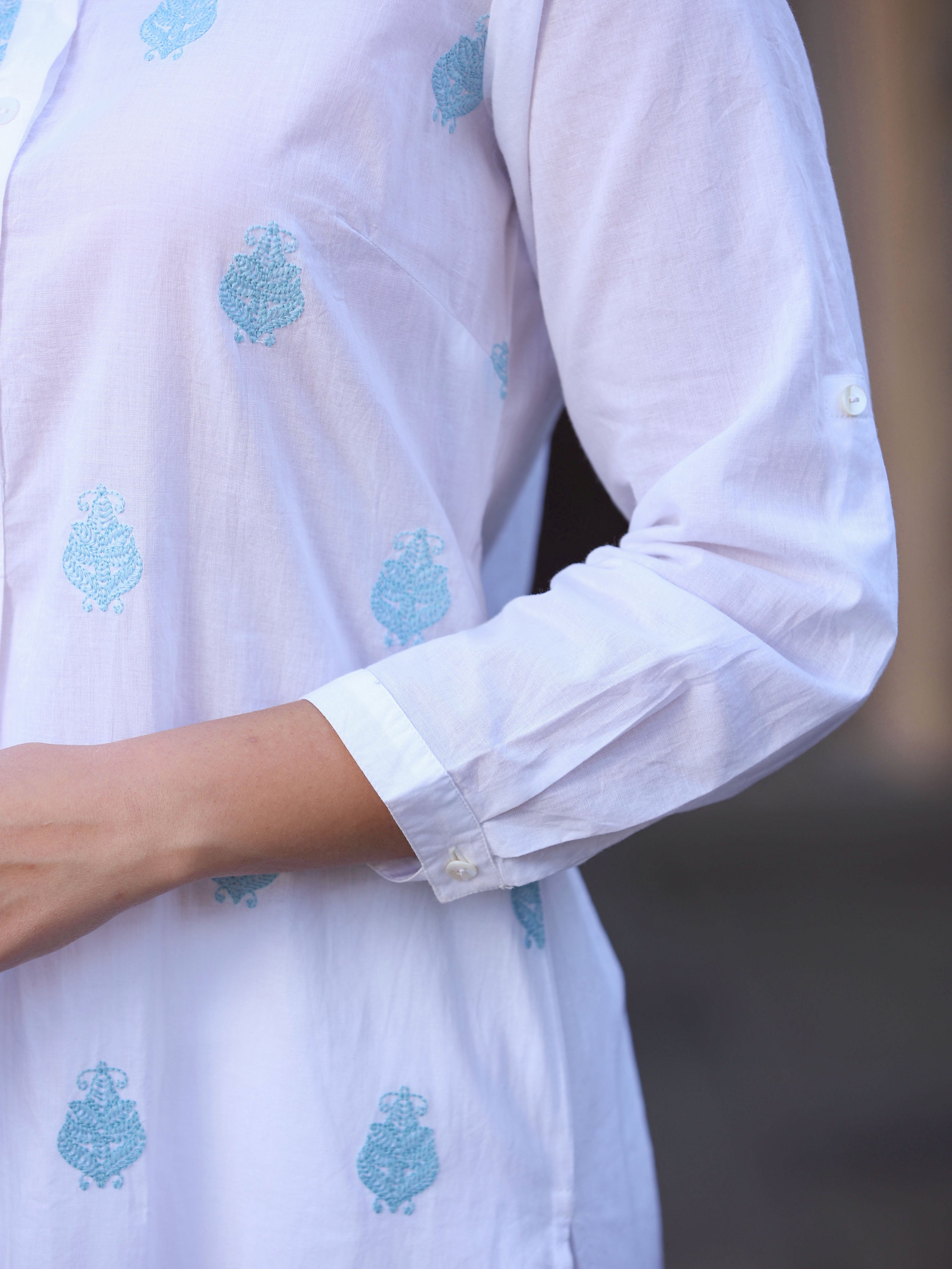 Juniper White Ethnic Motif Printed Pure Cotton Straight Kurta With Thread Embroidery