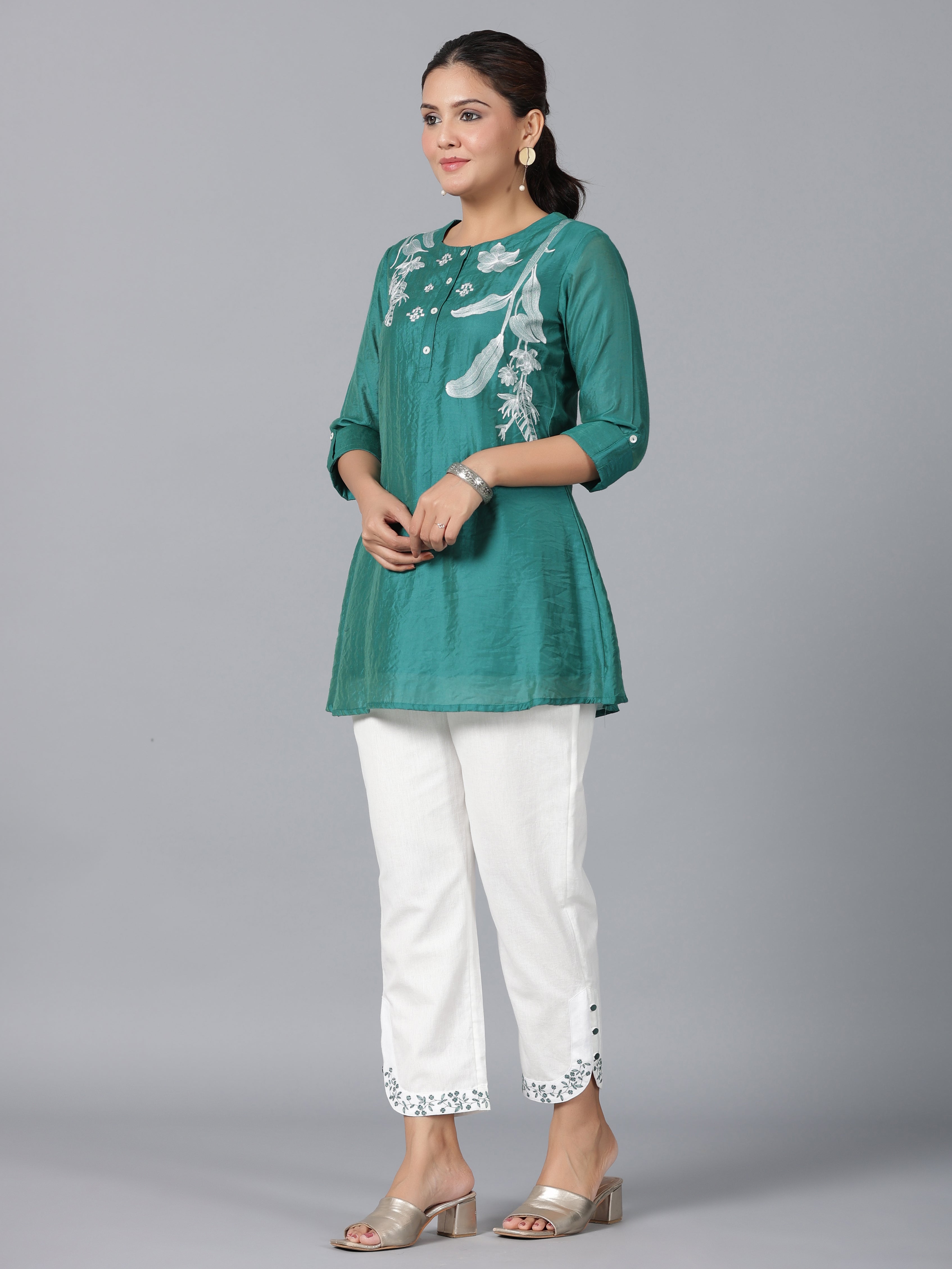 Juniper Women Green Chanderi Embroidered Co-ord Set