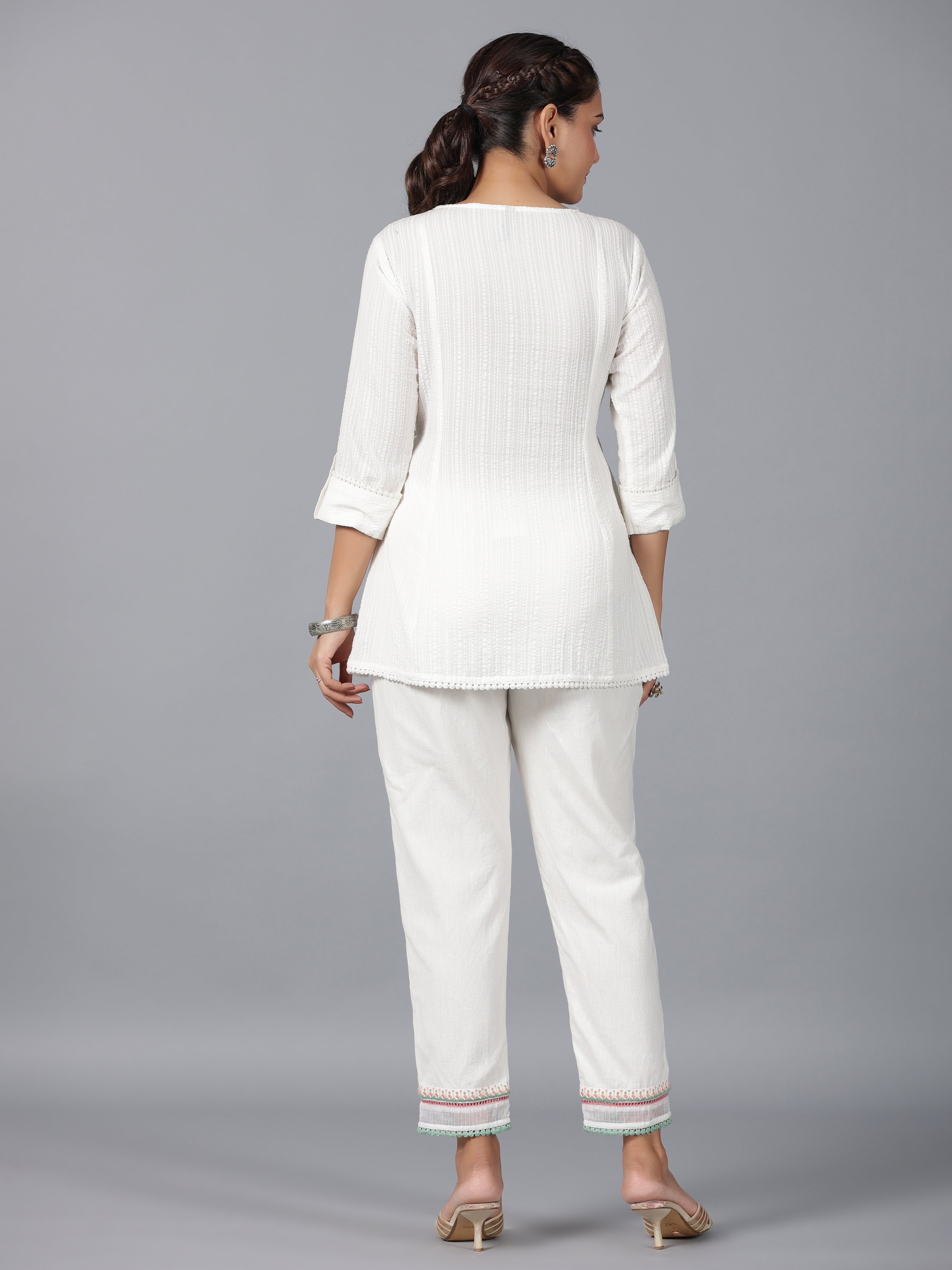 Juniper Women Off-White Seer Sucker Embroidered Clothing Set