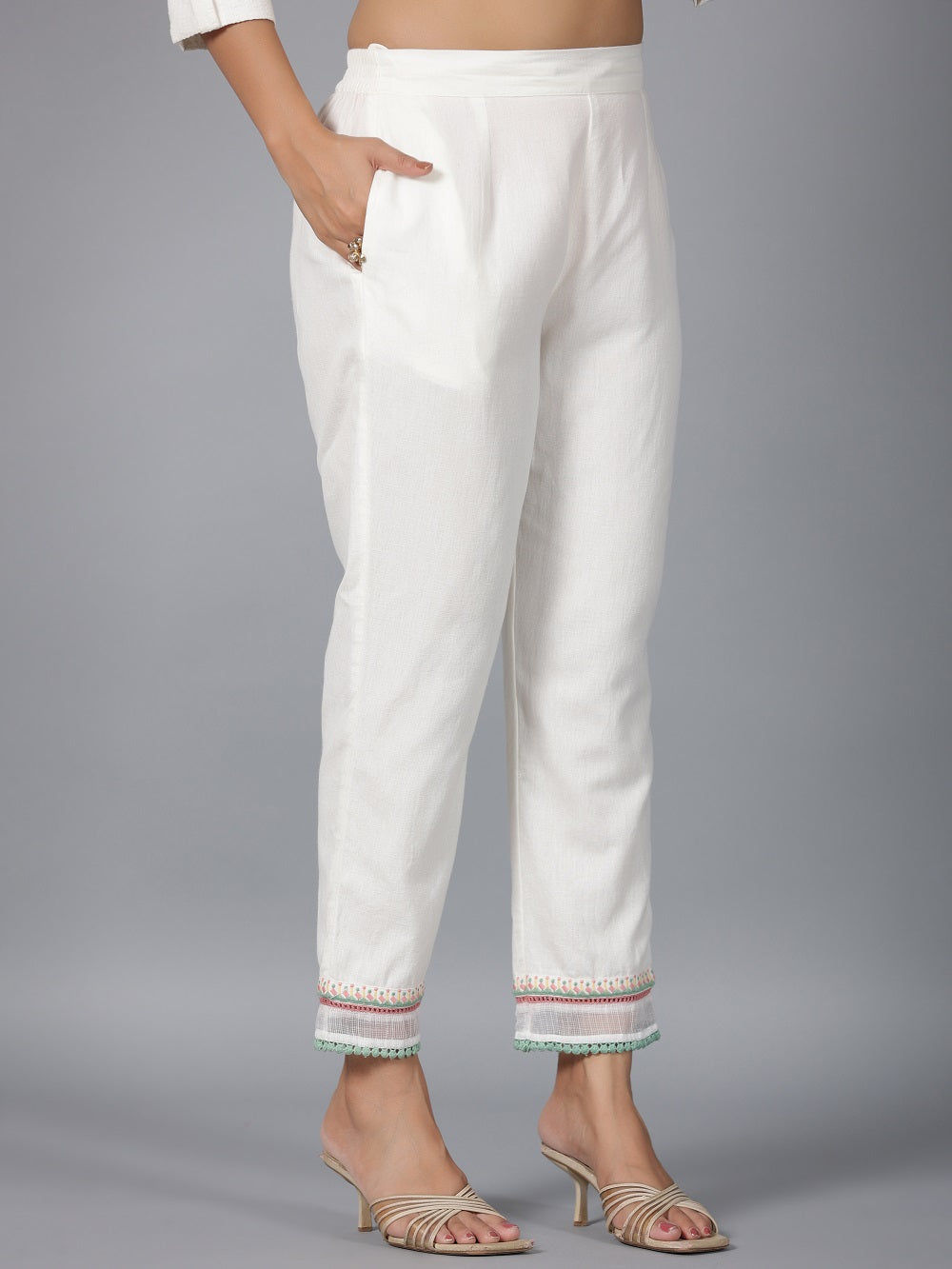 Juniper Women Off-White Seer Sucker Embroidered Clothing Set