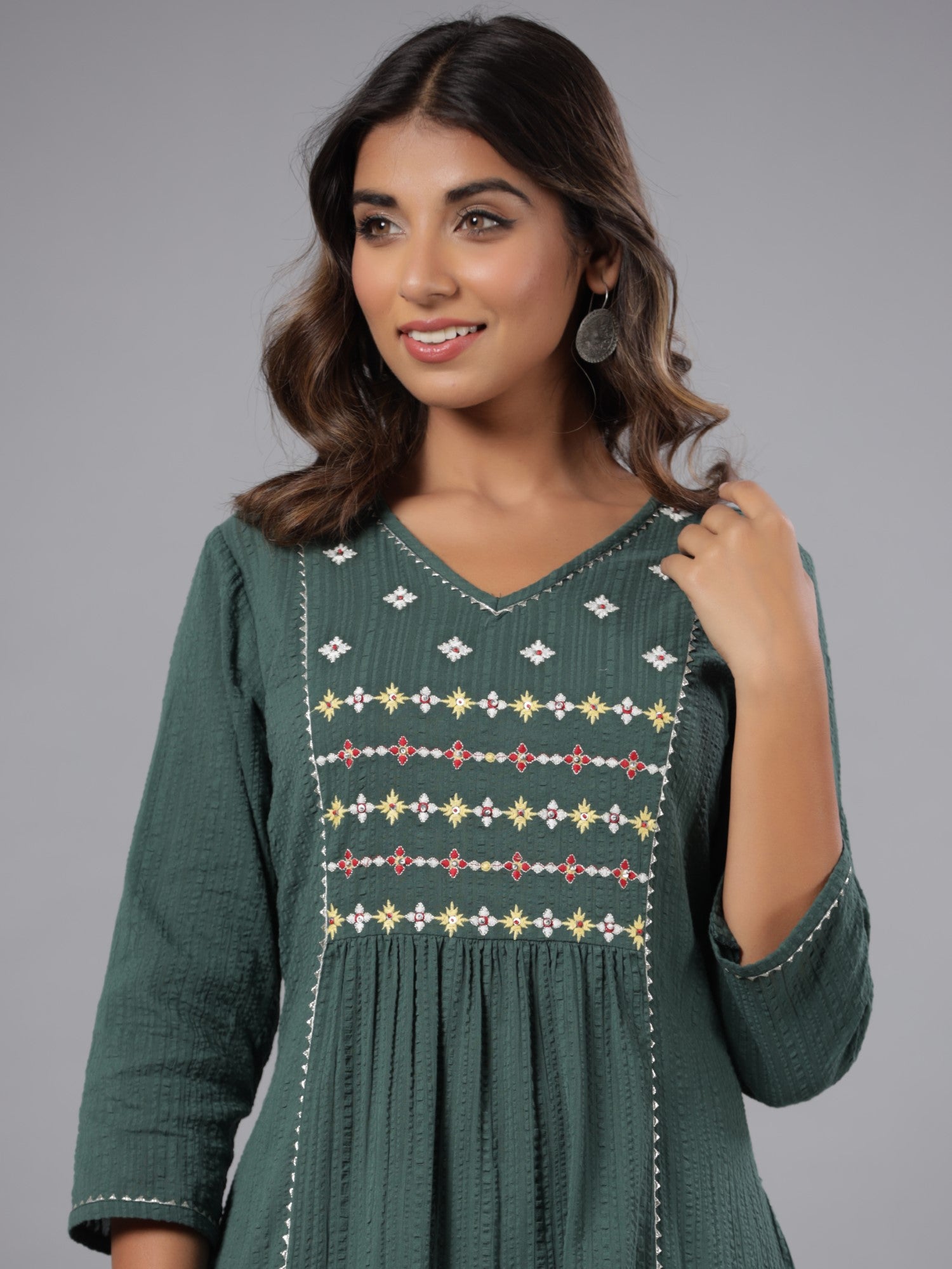 Juniper Women Green Seer Sucker Embroidered High Slit Kurta