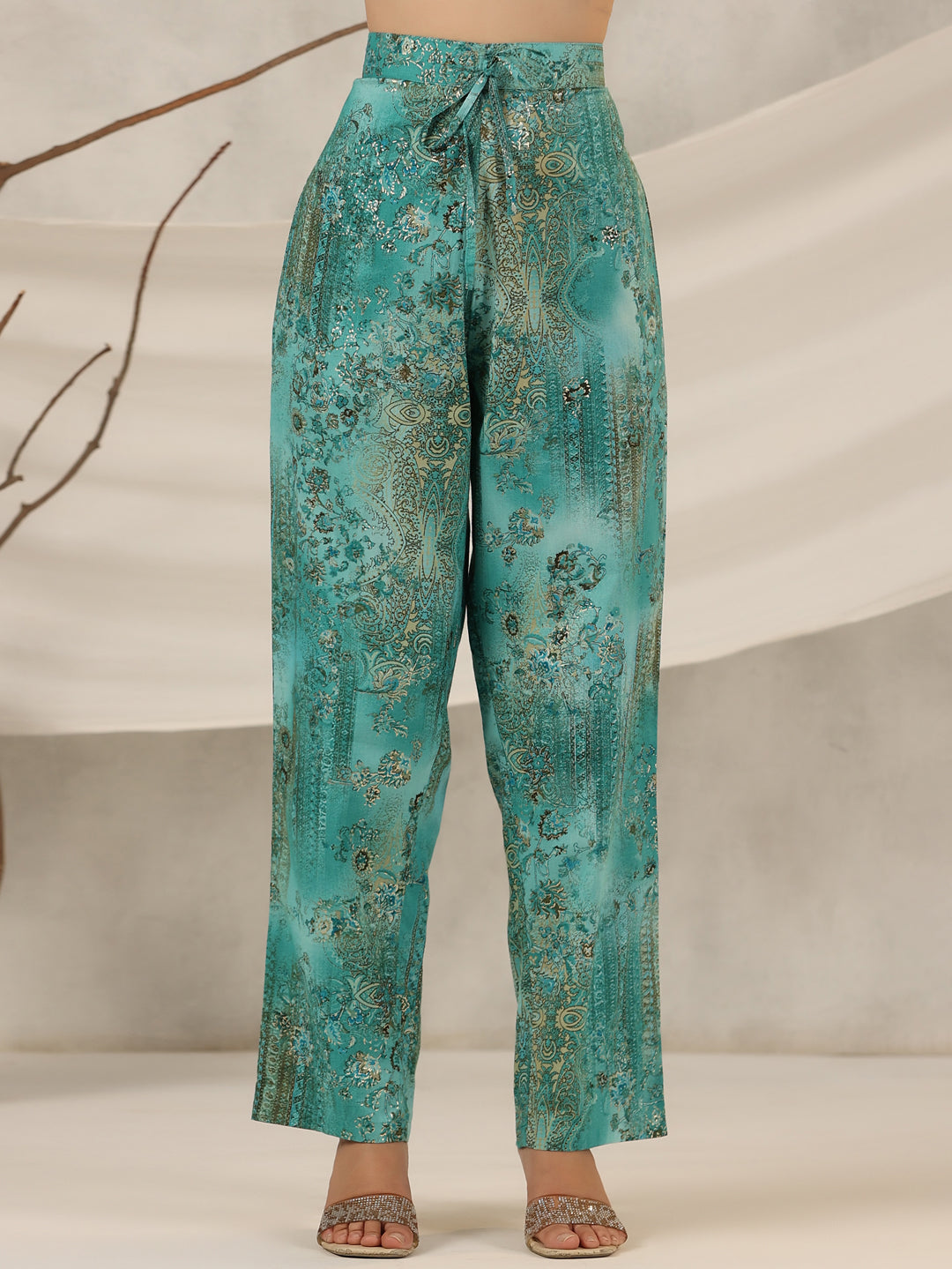 Juniper Women Green Muslin Printed Clothing Set