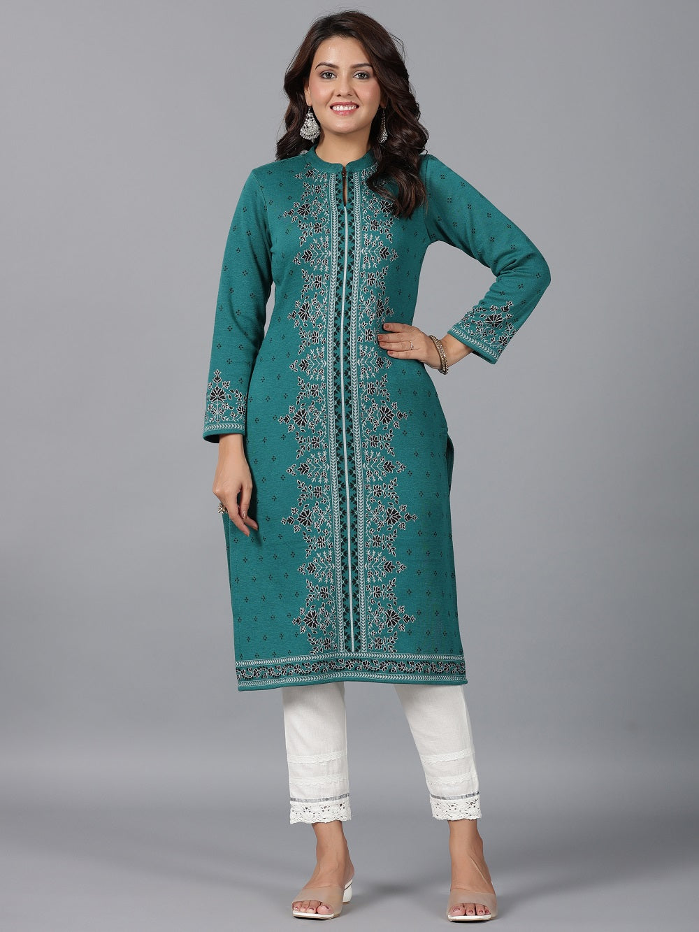 Juniper Women Teal Printed Woolen Straight Kurta