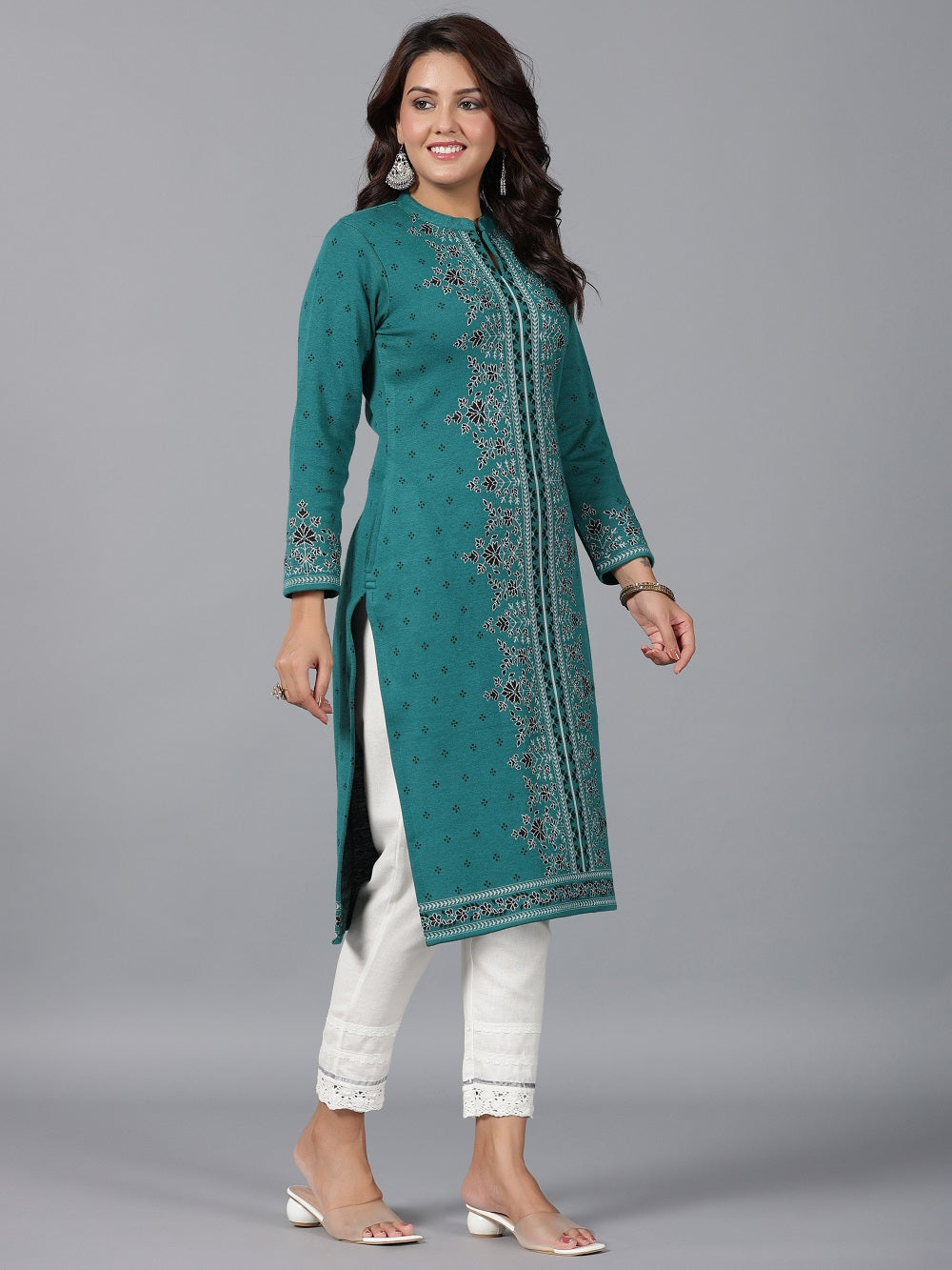 Juniper Women Teal Printed Woolen Straight Kurta