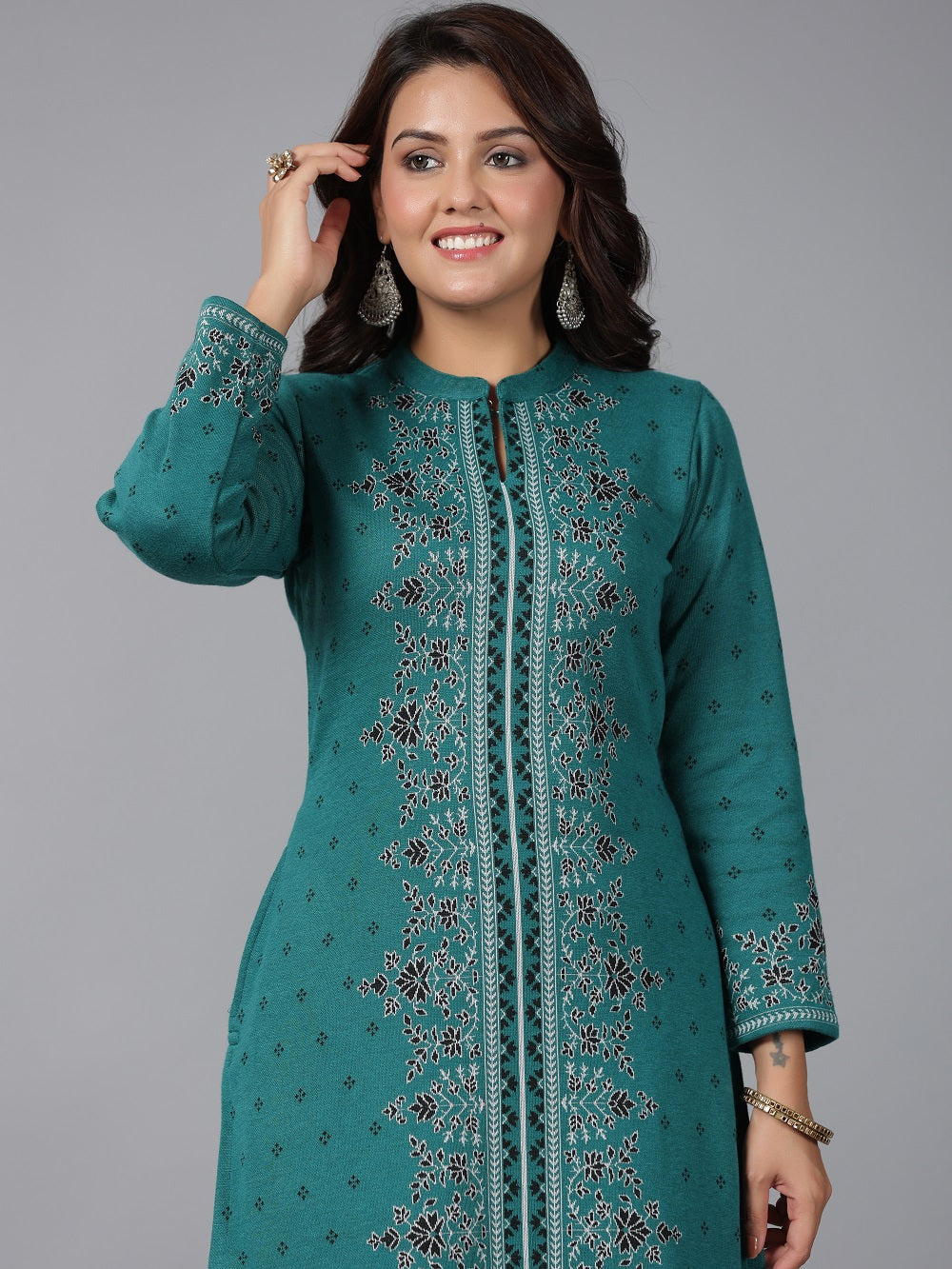 Juniper Women Teal Printed Woolen Straight Kurta