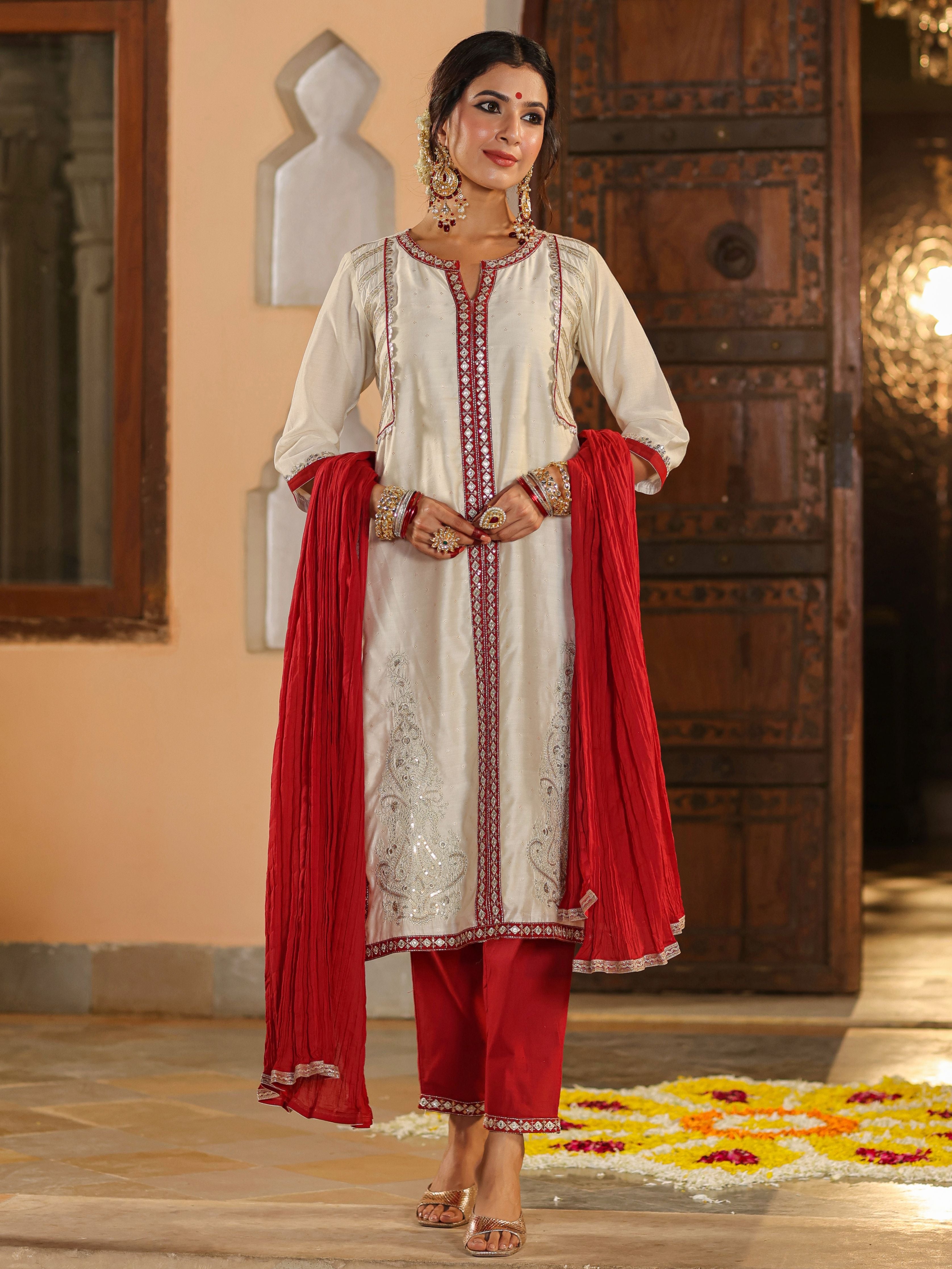 Juniper Women Ivory Chanderi Embroidered Kurta, Pants & Dupatta Set