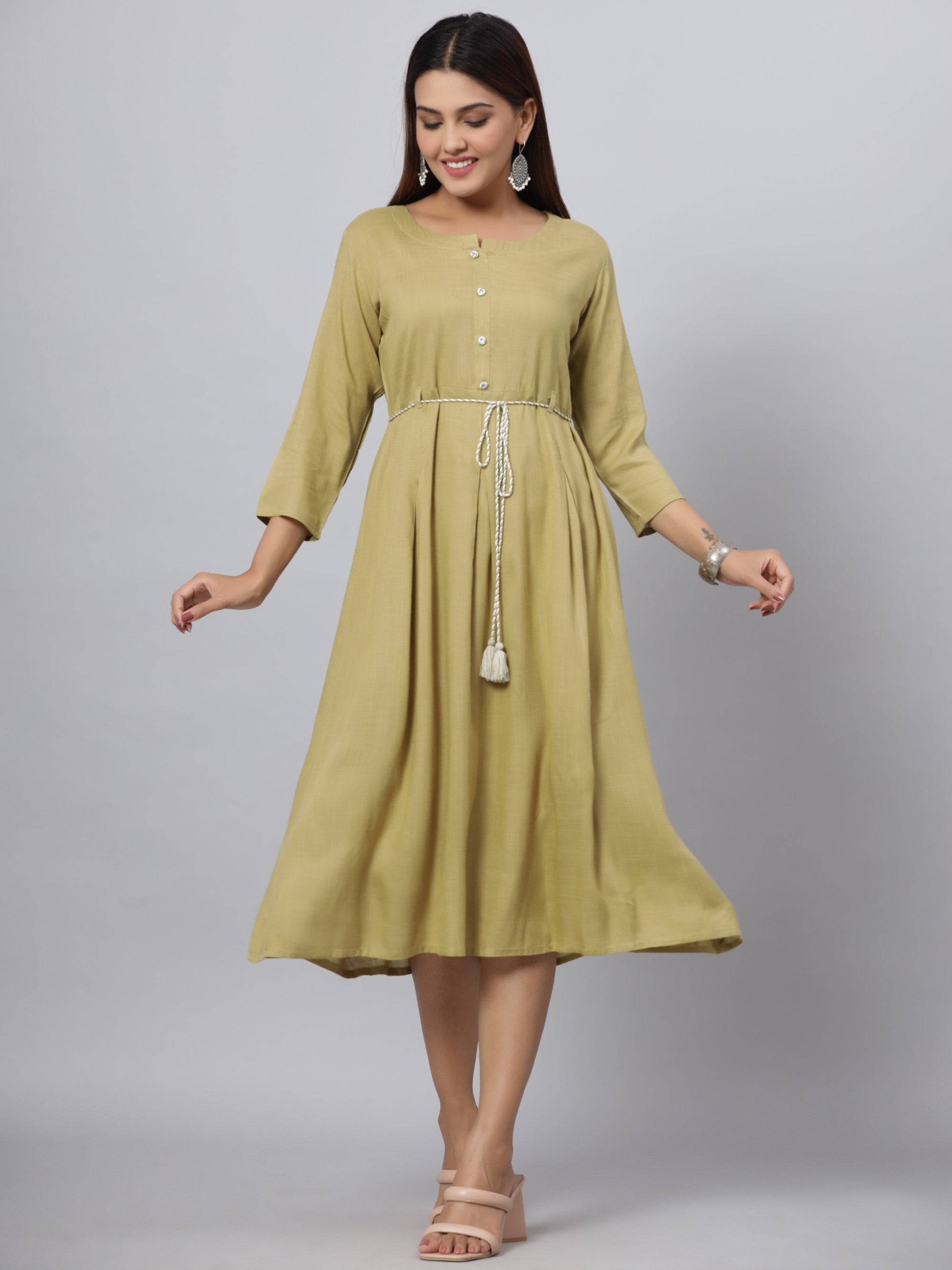 Juniper Women Green Rayon Slub Solid Flared Dress