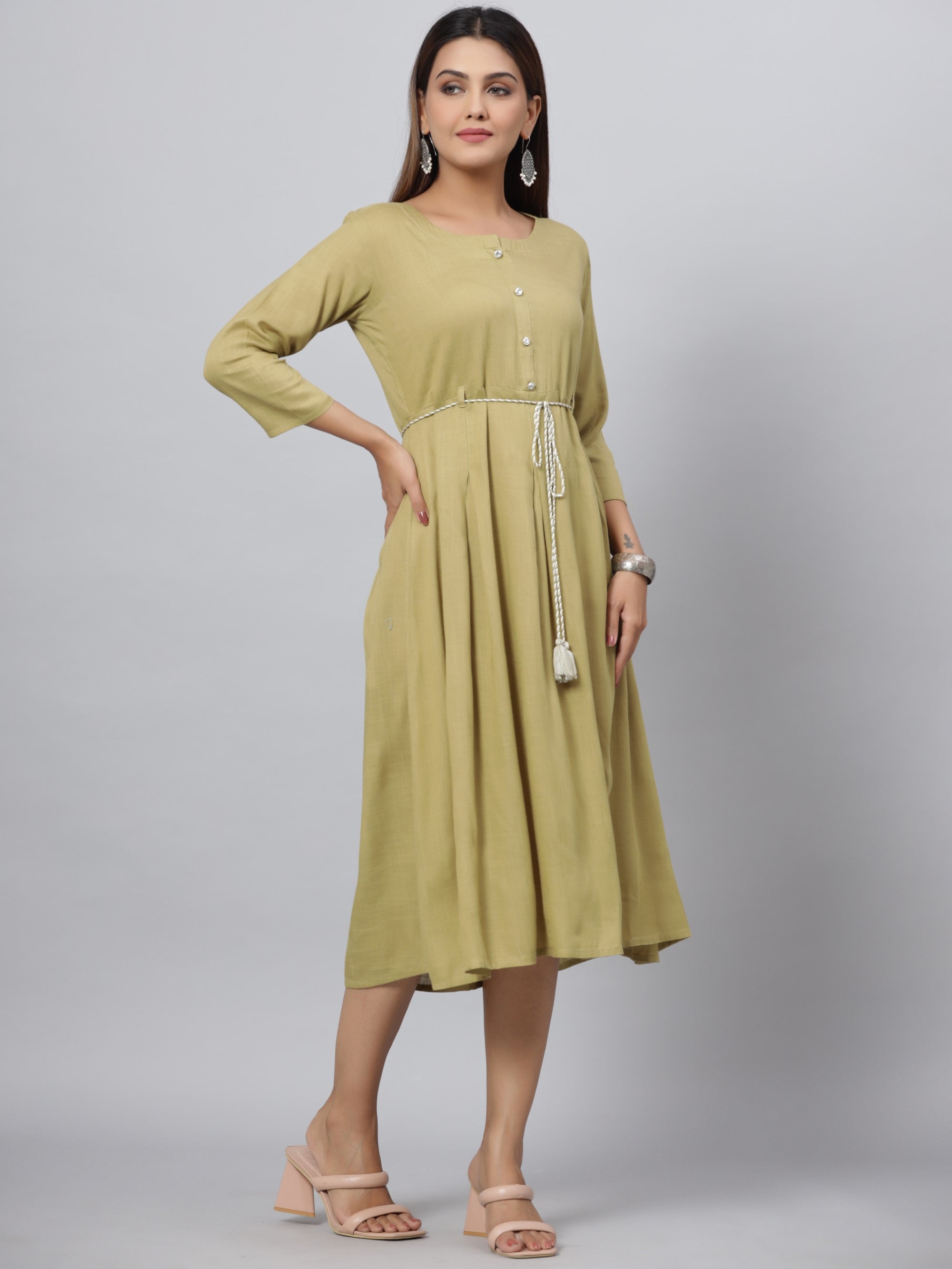 Juniper Women Green Rayon Slub Solid Flared Dress