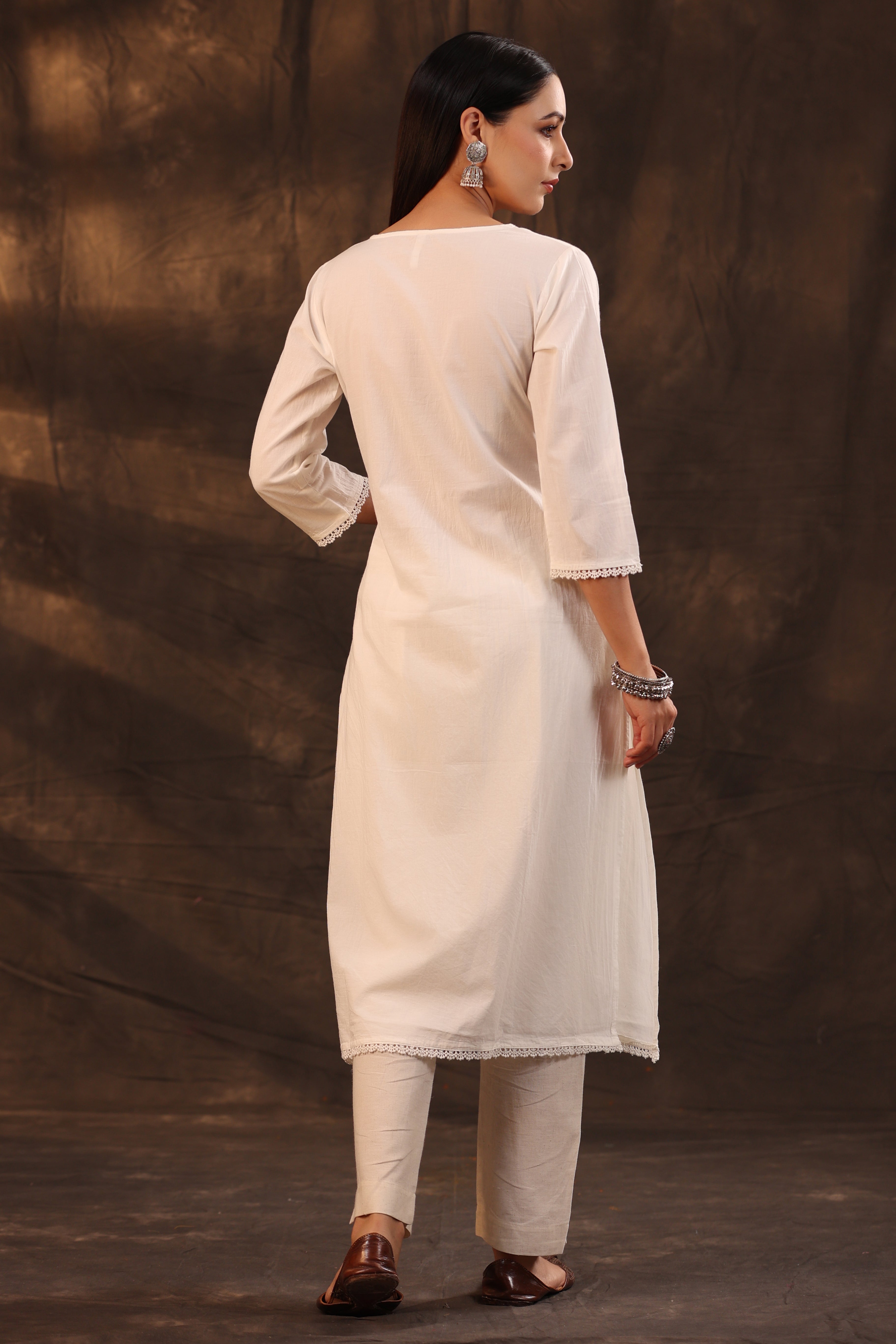 Juniper White Ethnic Motif Printed Cotton Voile Straight Women Kurta With Thread Work Embroidery