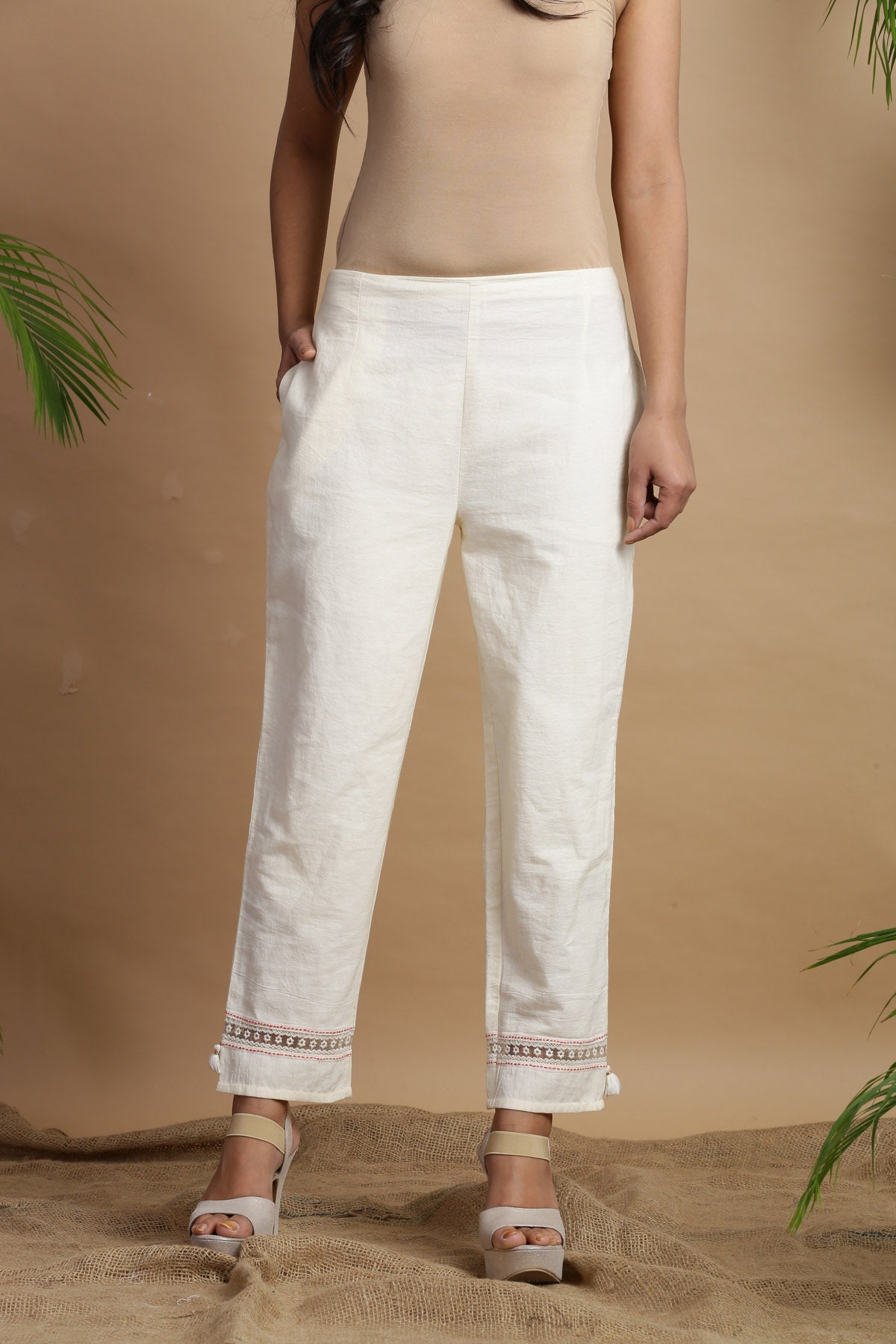 Juniper White Rayon Flex Solid Slim Fit Cigarette Women Pants With One Pocket With Self Design