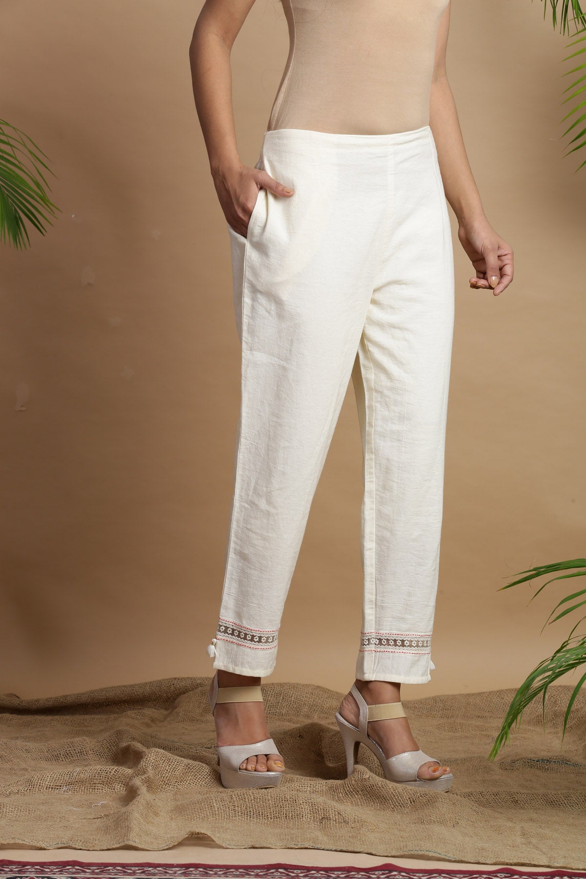 Juniper White Rayon Flex Solid Slim Fit Cigarette Women Pants With One Pocket With Self Design