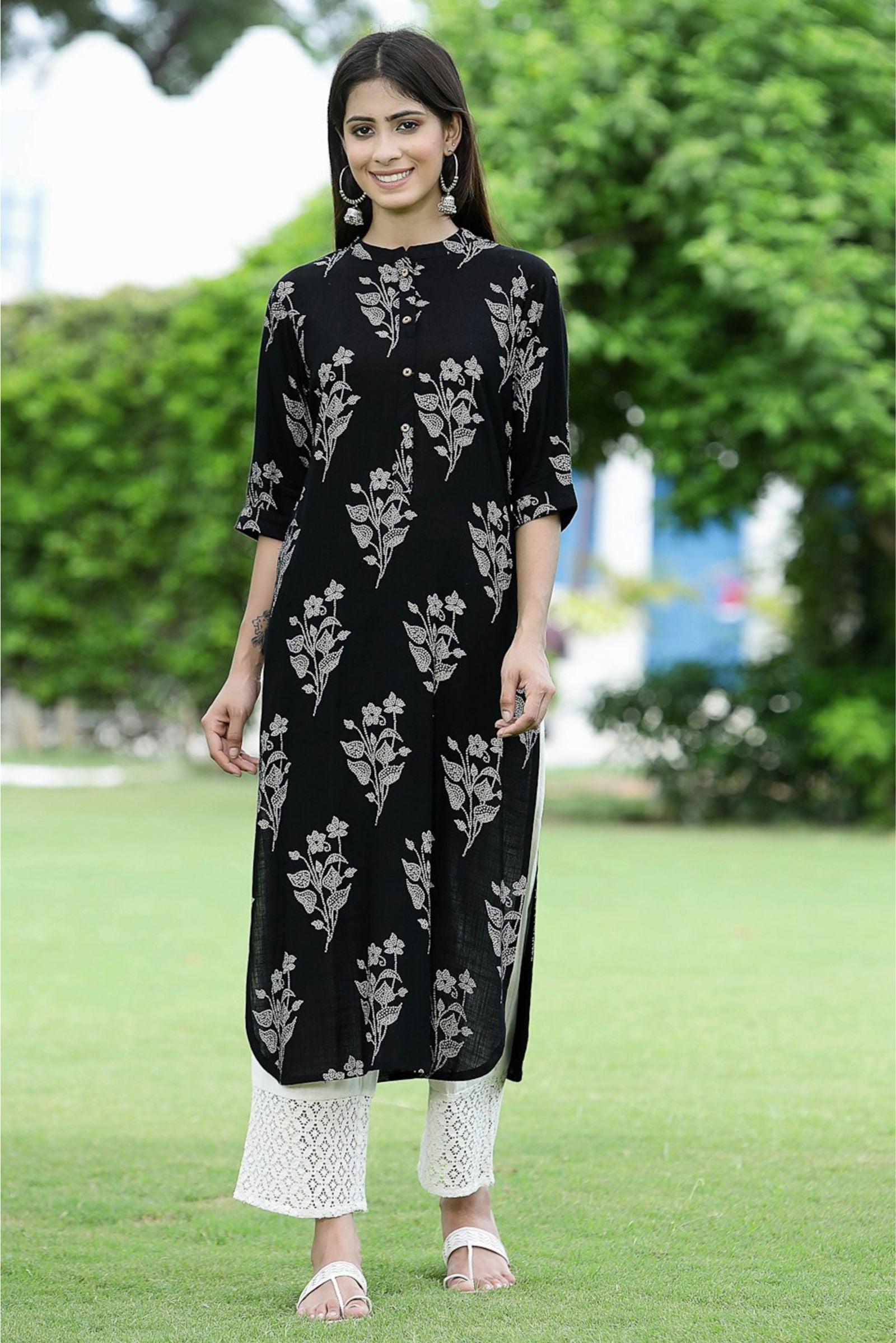 Juniper Black Bandhani Printed Rayon Slub Straight Kurta With Buttons