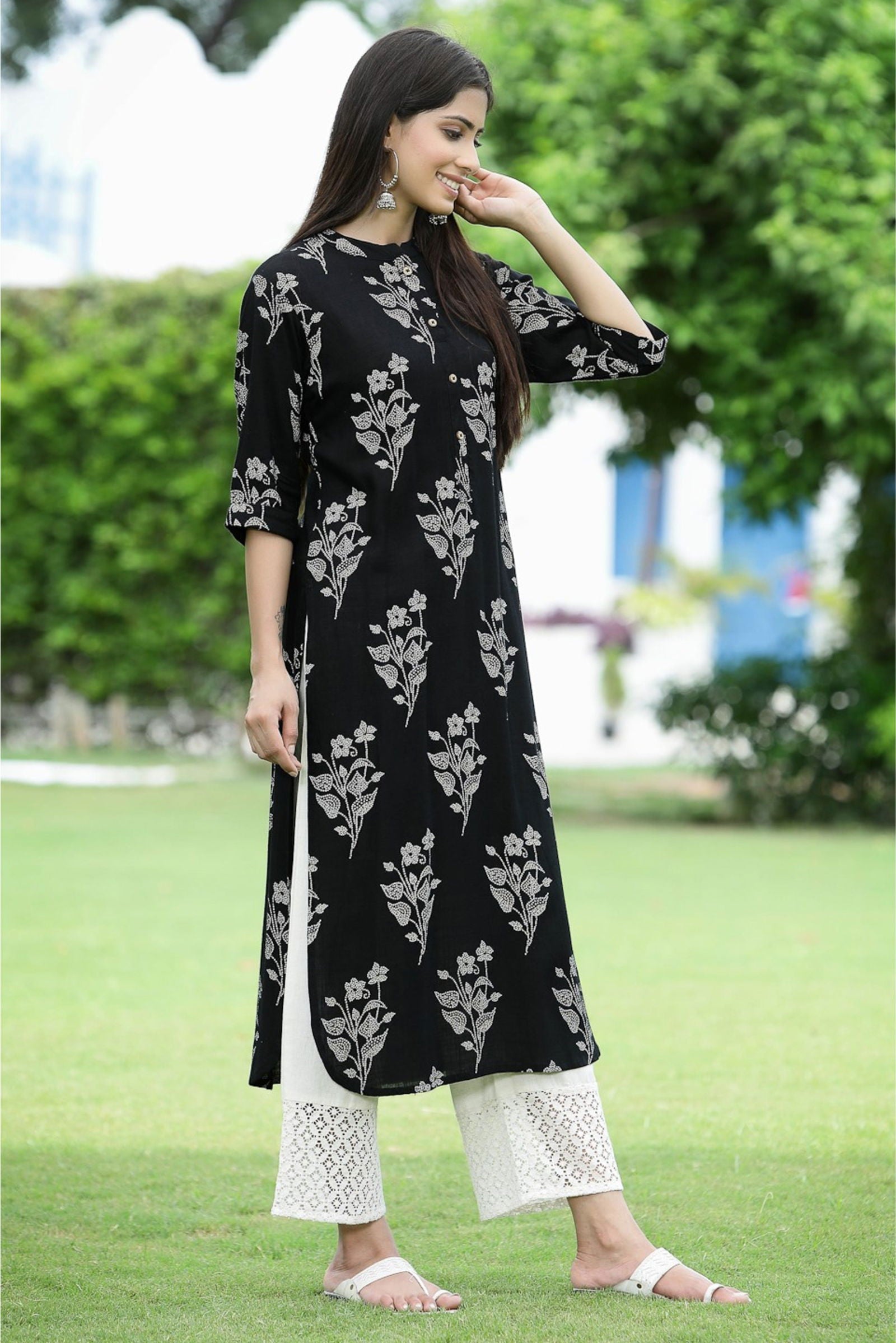 Juniper Black Bandhani Printed Rayon Slub Straight Kurta With Buttons