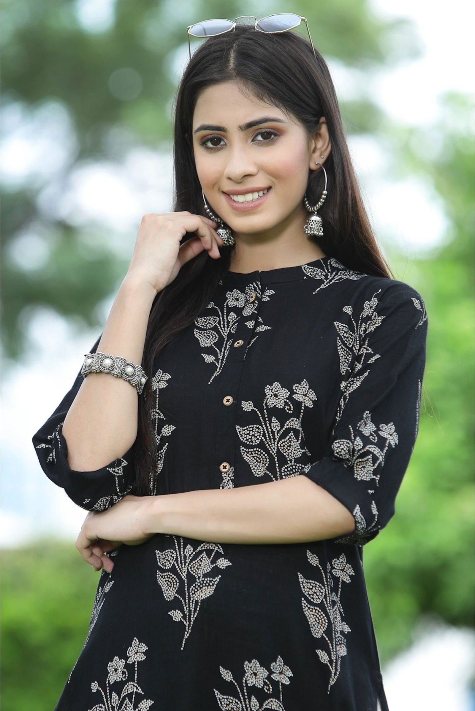 Juniper Black Bandhani Printed Rayon Slub Straight Kurta With Buttons