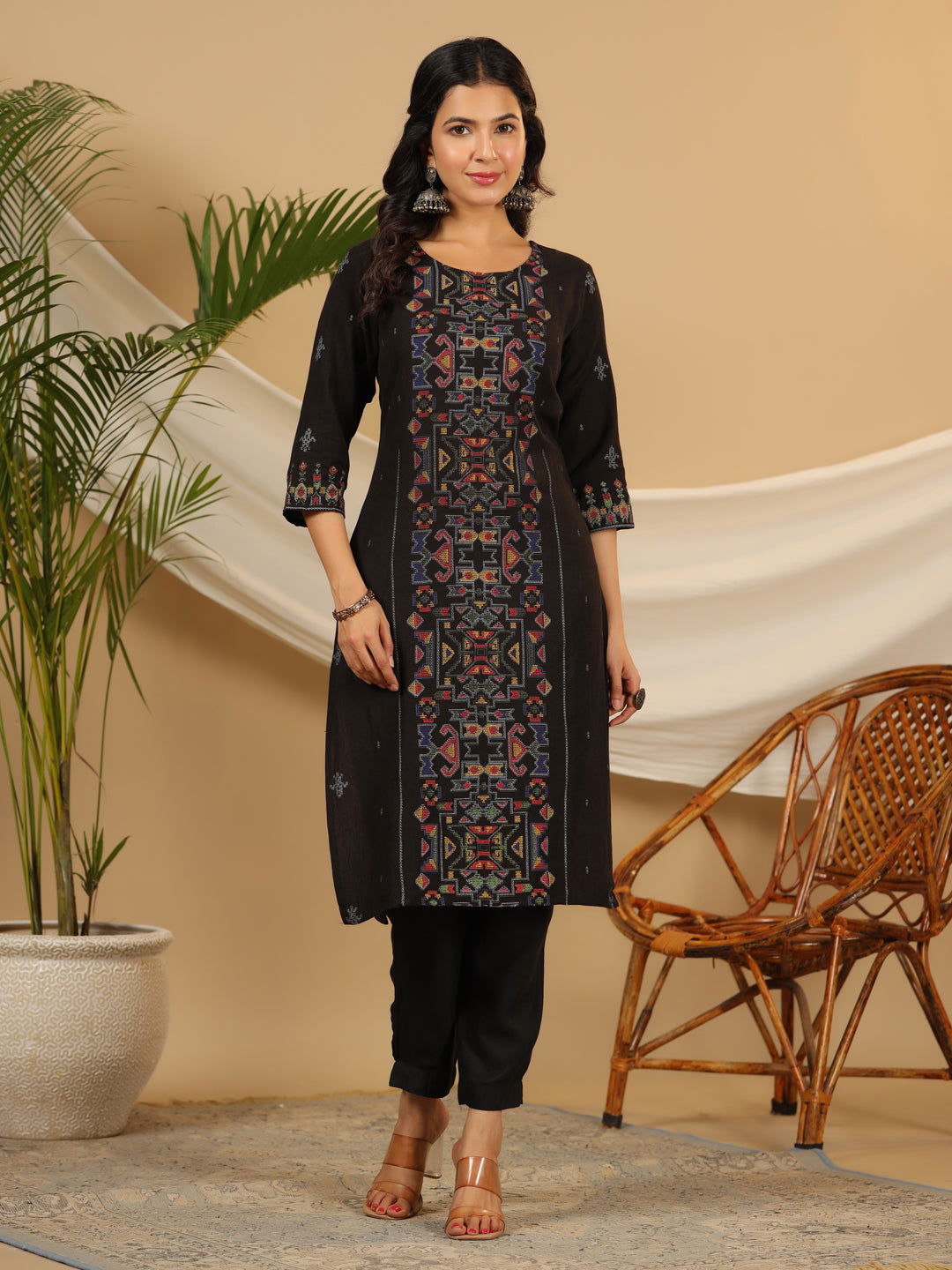 Juniper Black Ethnic Motif Printed Rayon Flex Kurta & Pants