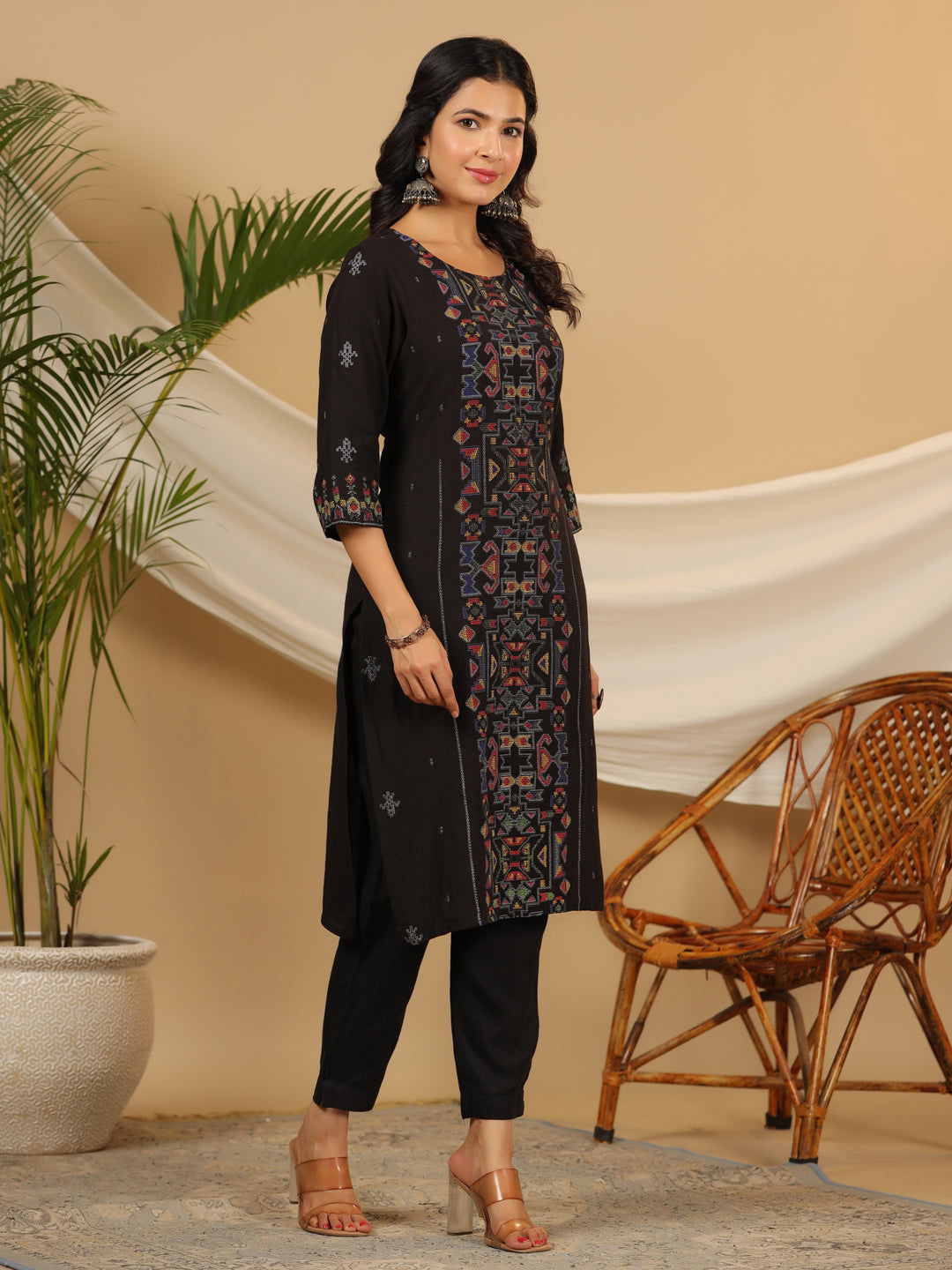 Juniper Black Ethnic Motif Printed Rayon Flex Kurta & Pants