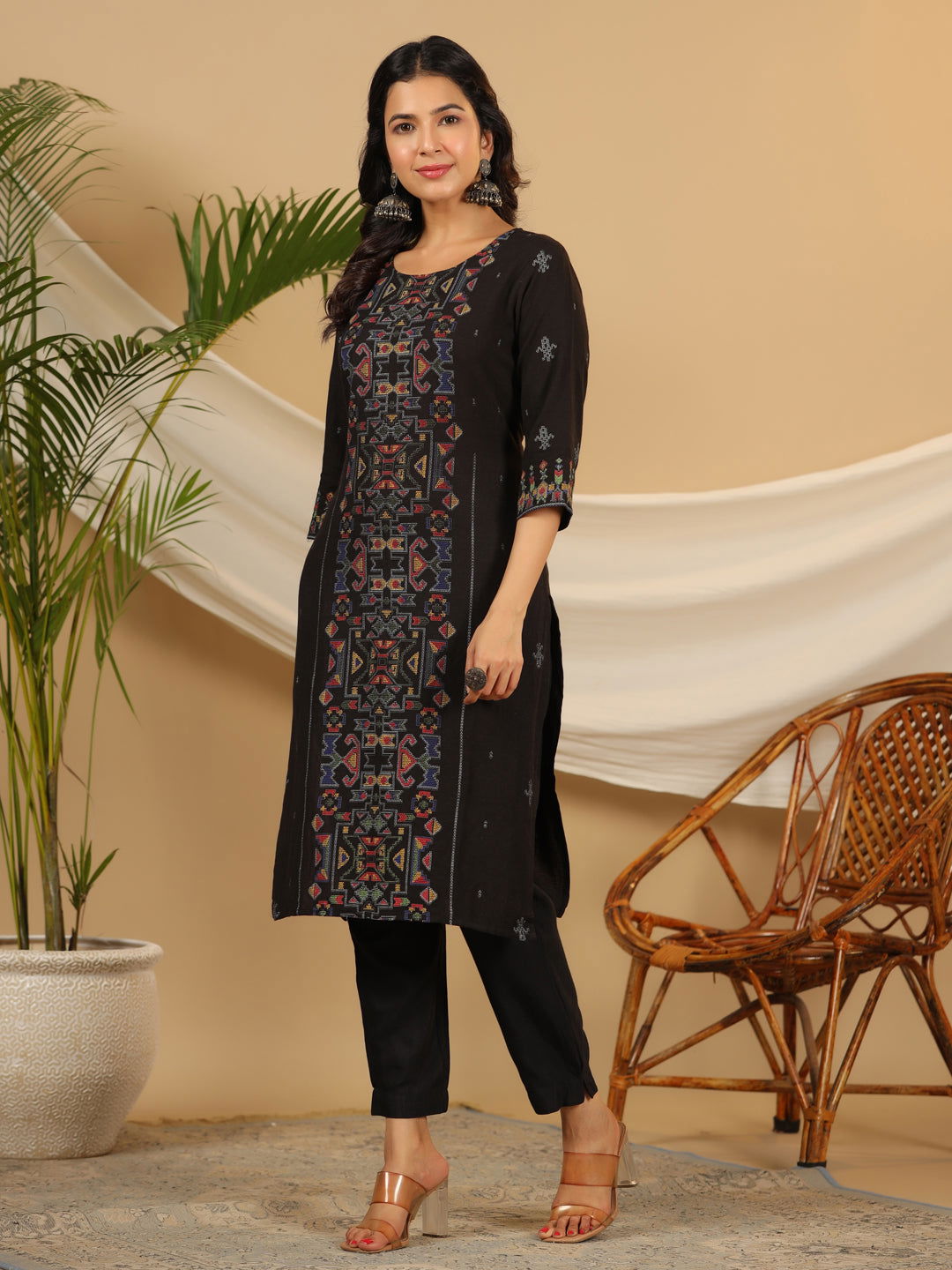 Juniper Black Ethnic Motif Printed Rayon Flex Kurta & Pants