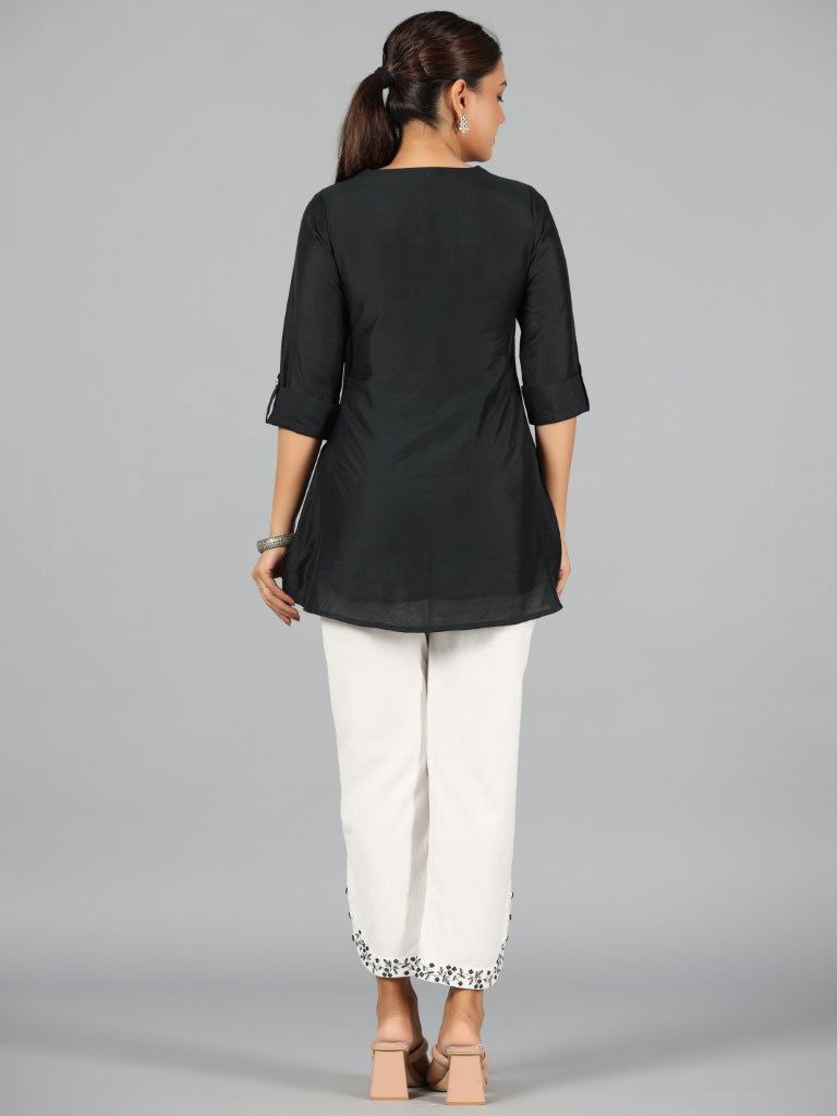 Juniper Black Floral Printed Chanderi Embroidered Tunic & Pants With Thread Work