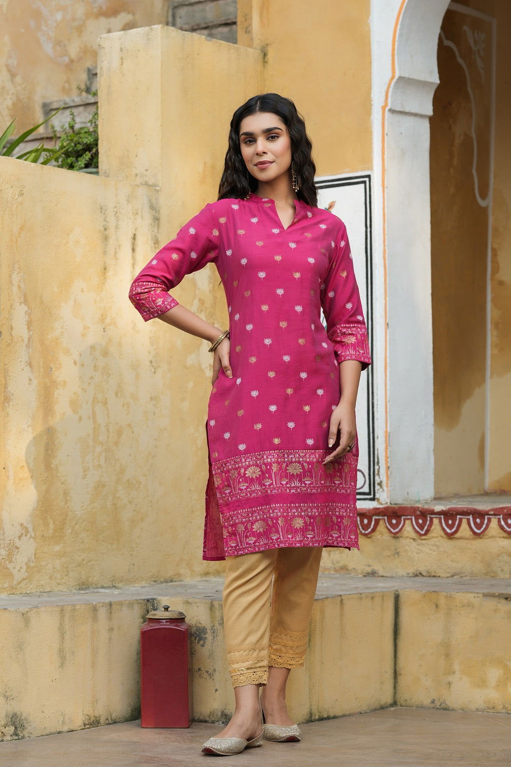 Juniper Fuchsia Ethnic Motif Printed Mono Viscose Straight Kurta