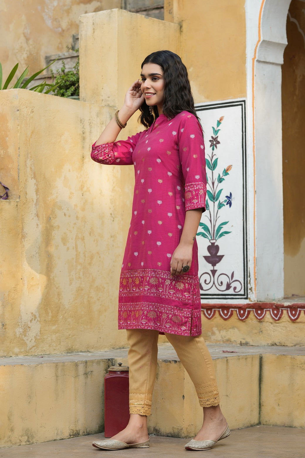 Juniper Fuchsia Ethnic Motif Printed Mono Viscose Straight Kurta