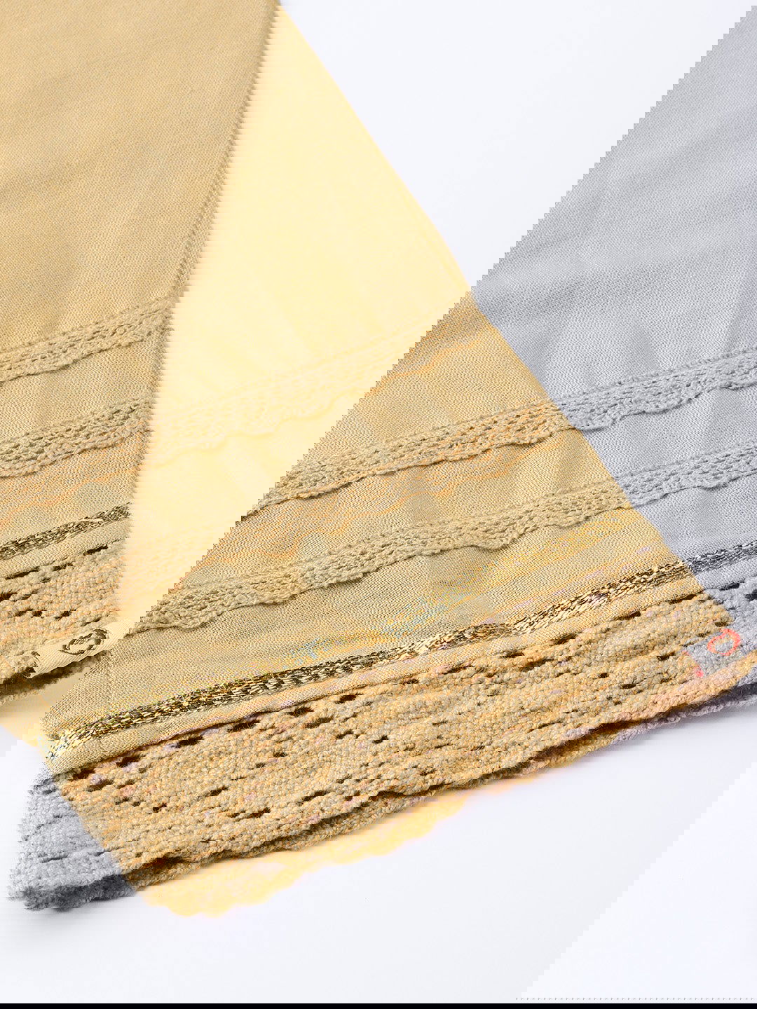 Juniper Gold Solid Cotton Flex Slim Fit Women Pants With One Pocket