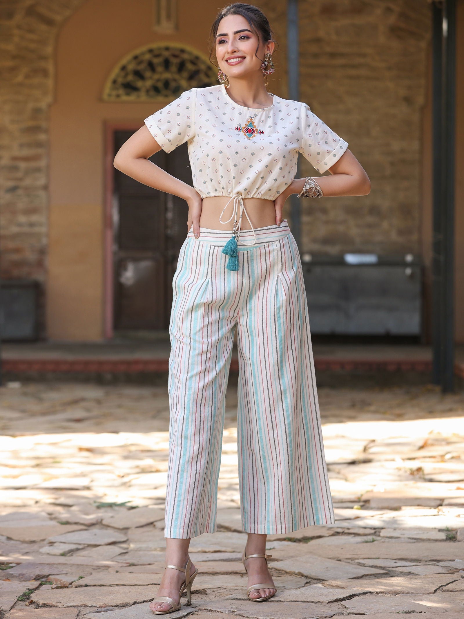 Juniper Off-white Geometric Printed Cotton Flex Clothing Set with Thread Embroidery