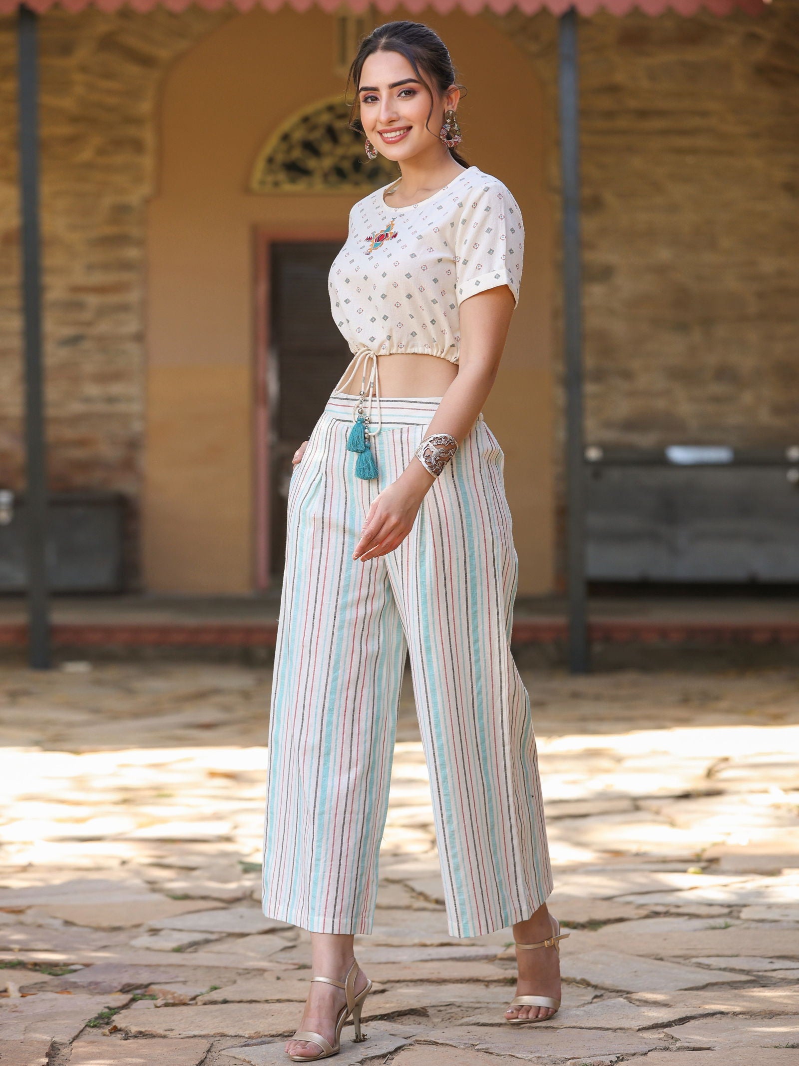 Juniper Off-white Geometric Printed Cotton Flex Clothing Set with Thread Embroidery