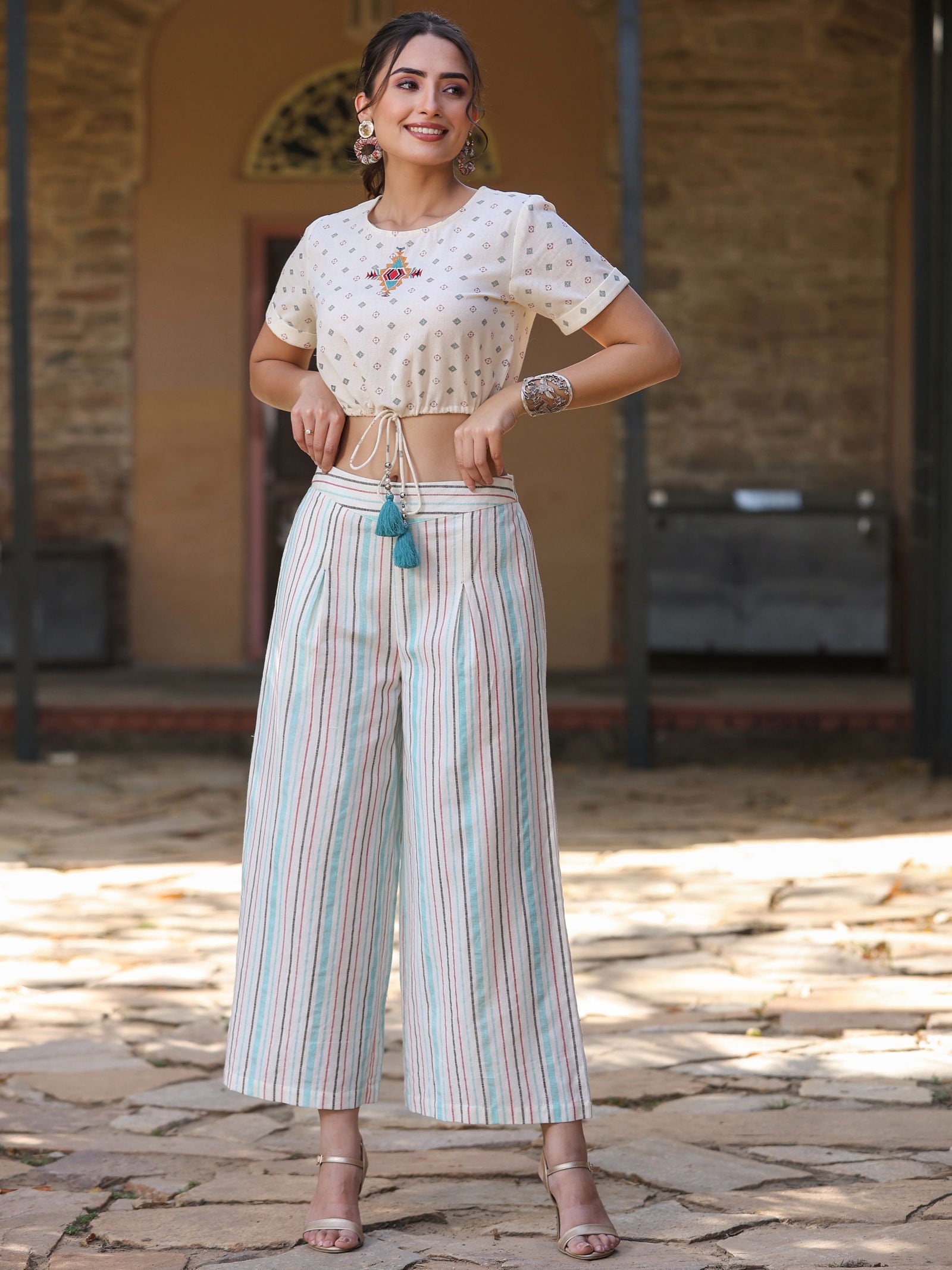 Juniper Off-white Geometric Printed Cotton Flex Clothing Set with Thread Embroidery