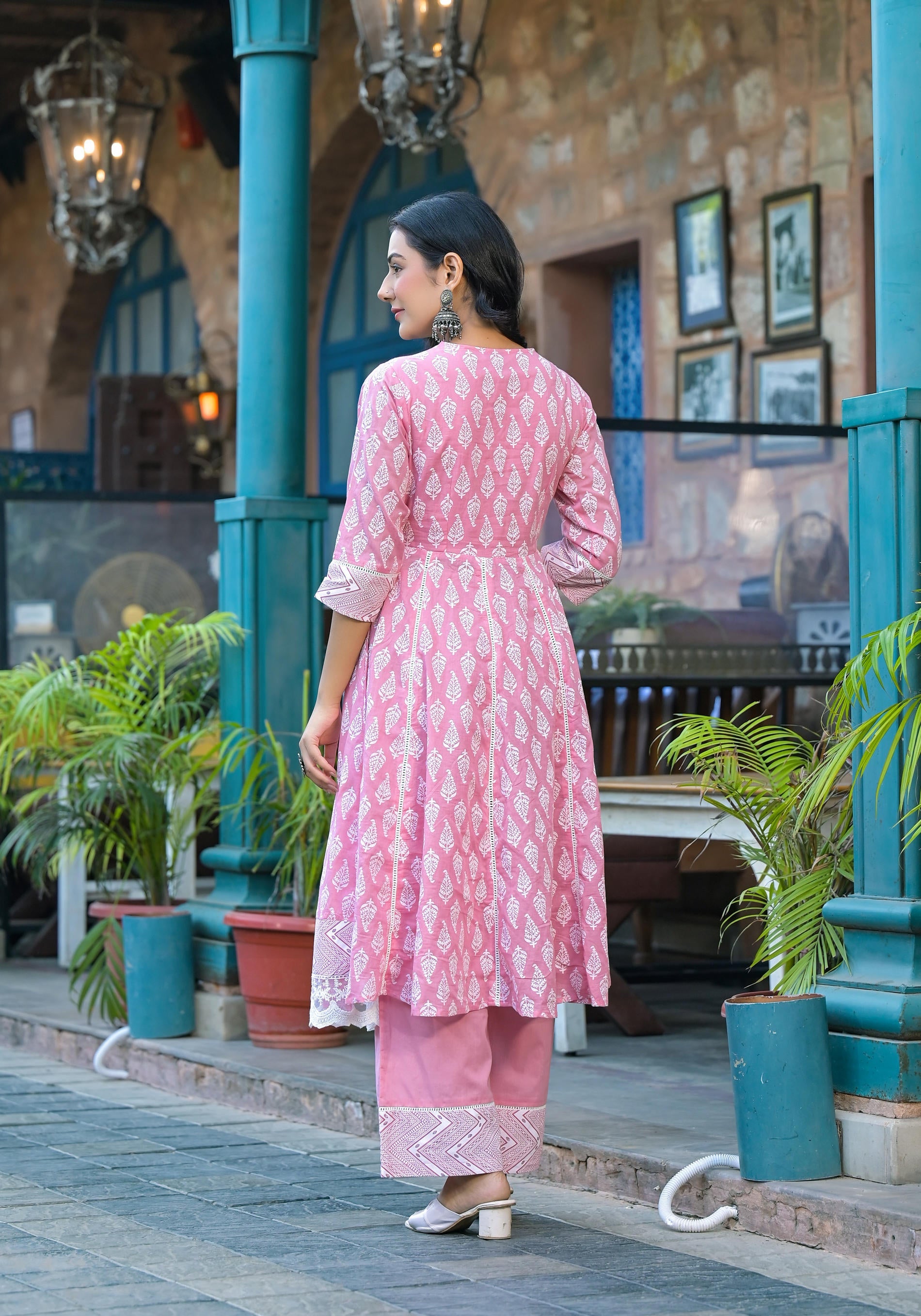 Powder Rose Lace-Trim Printed Kurta Set with Dupatta