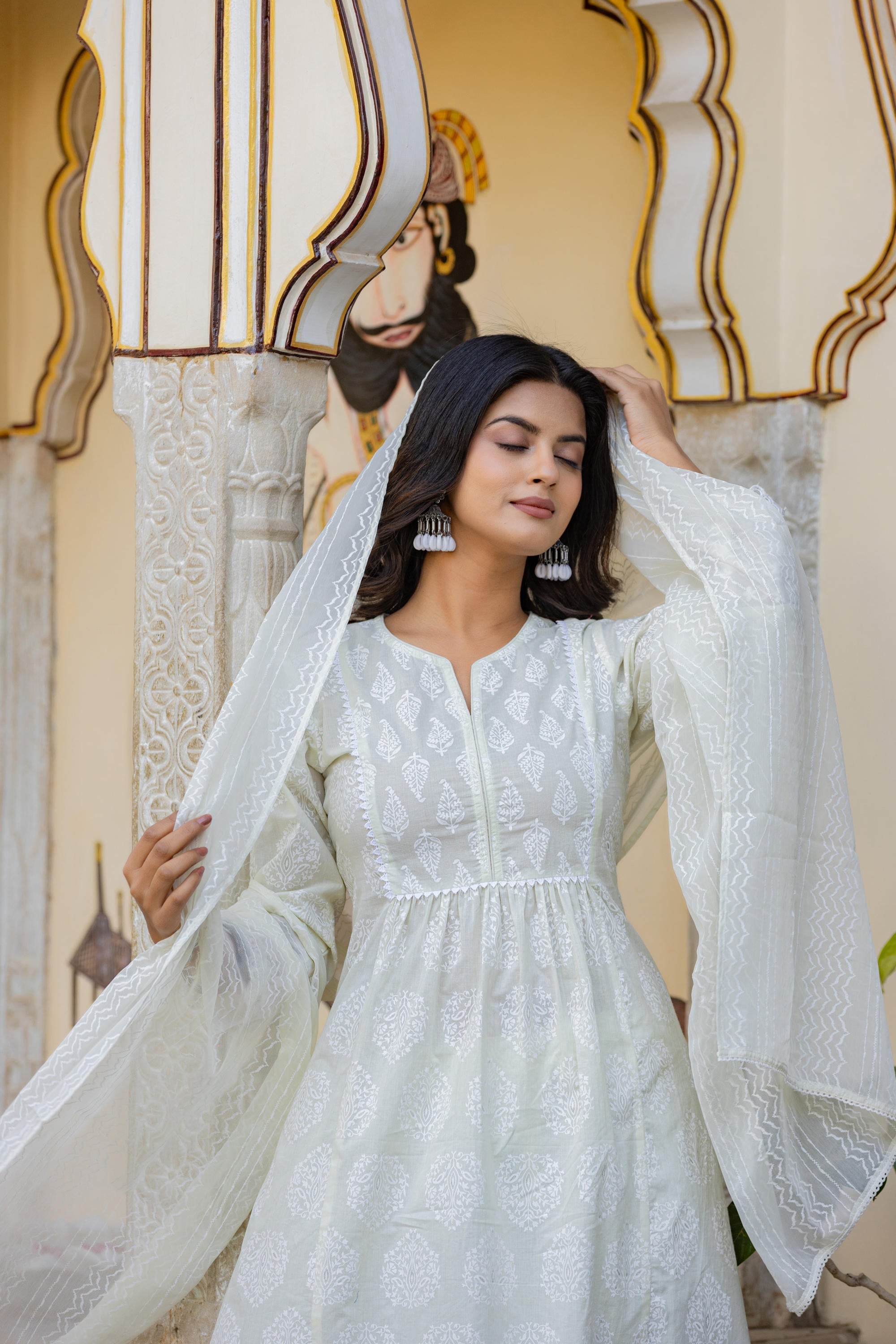 White Ethnic Motif Printed Cotton Kurta Set With Lace & Thread Work