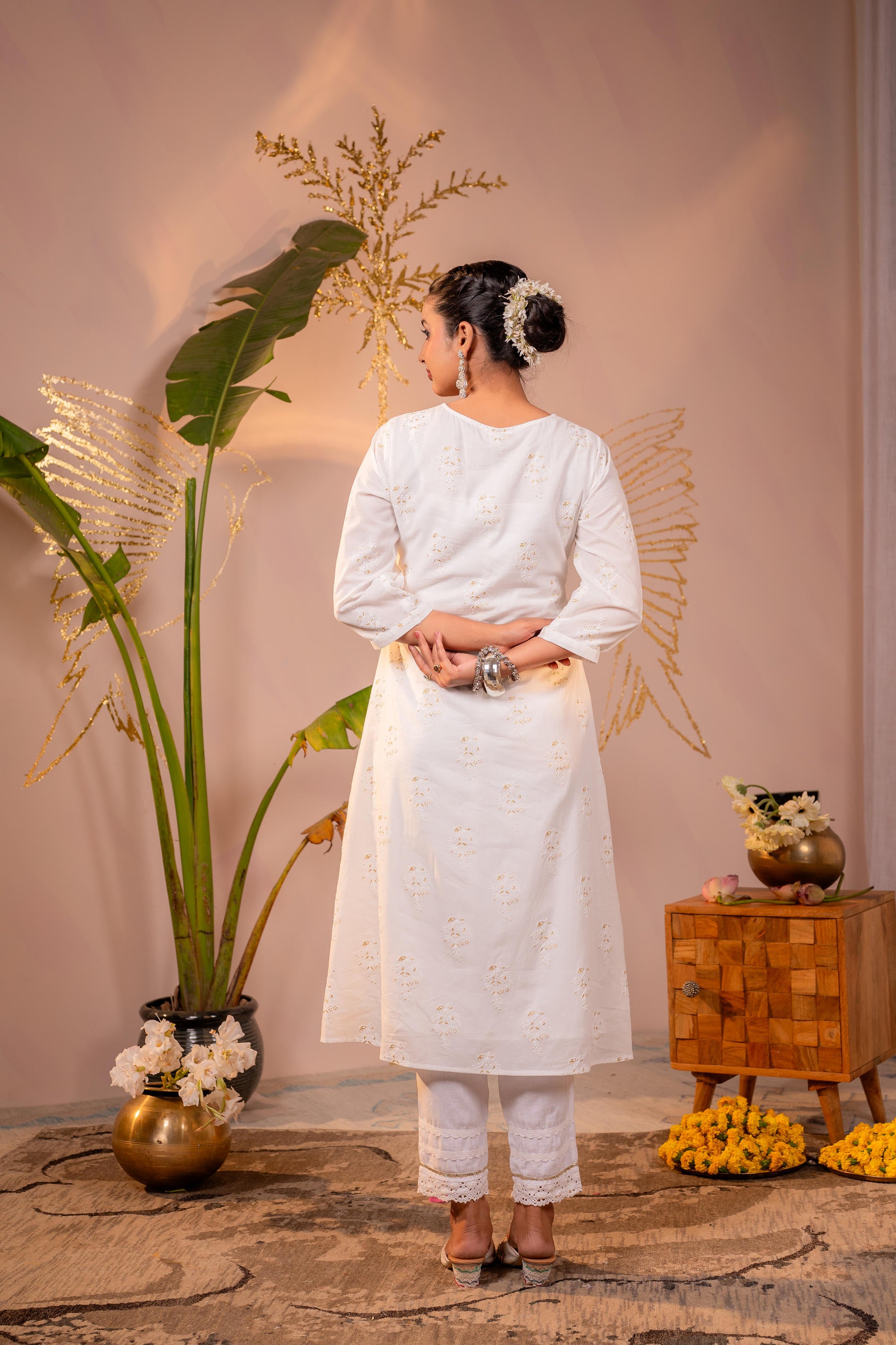 Cotton White Embroidered Kurta