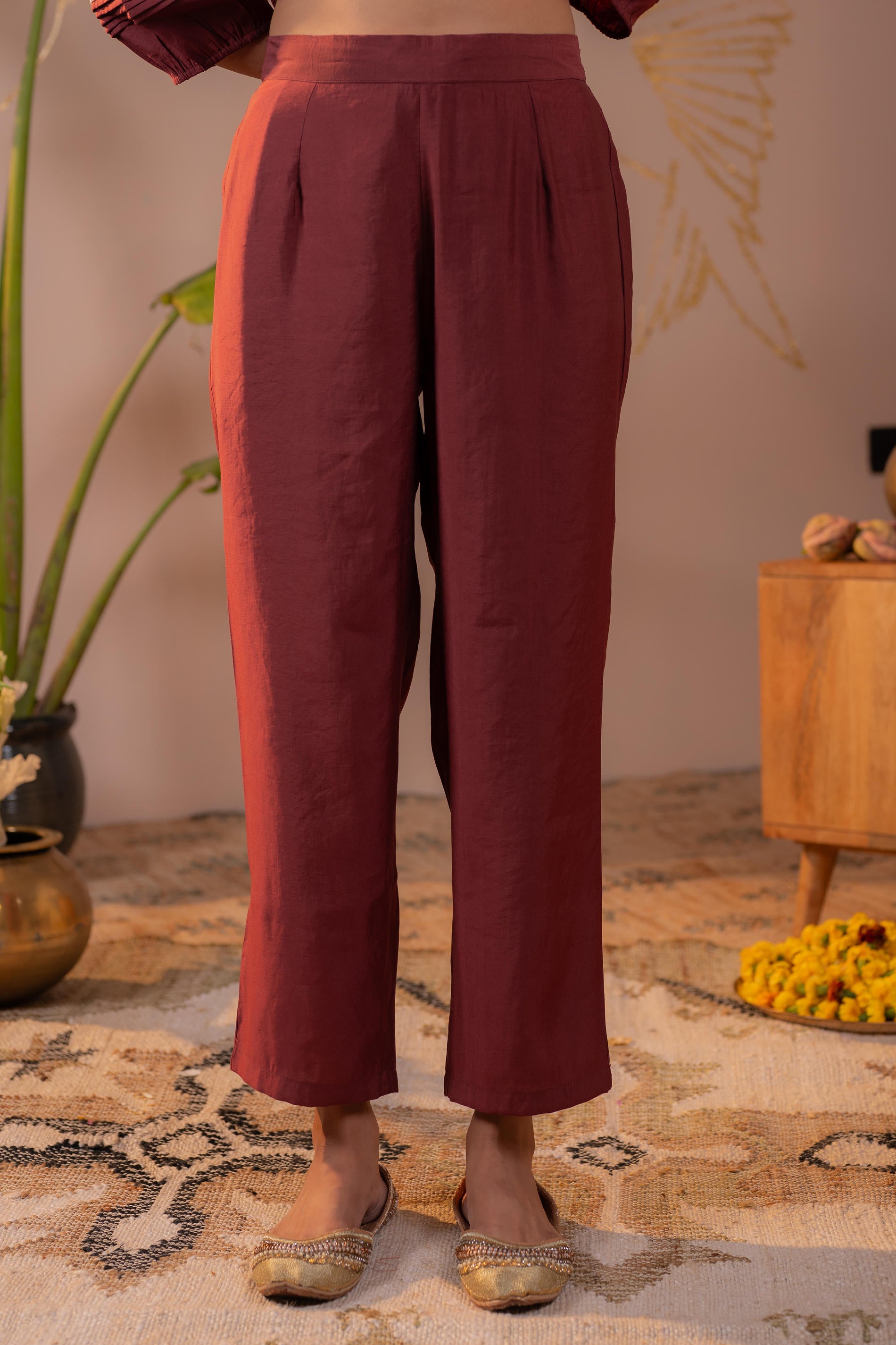 Rosegold Ethnic Buti Kurta Set with Textured Dupatta