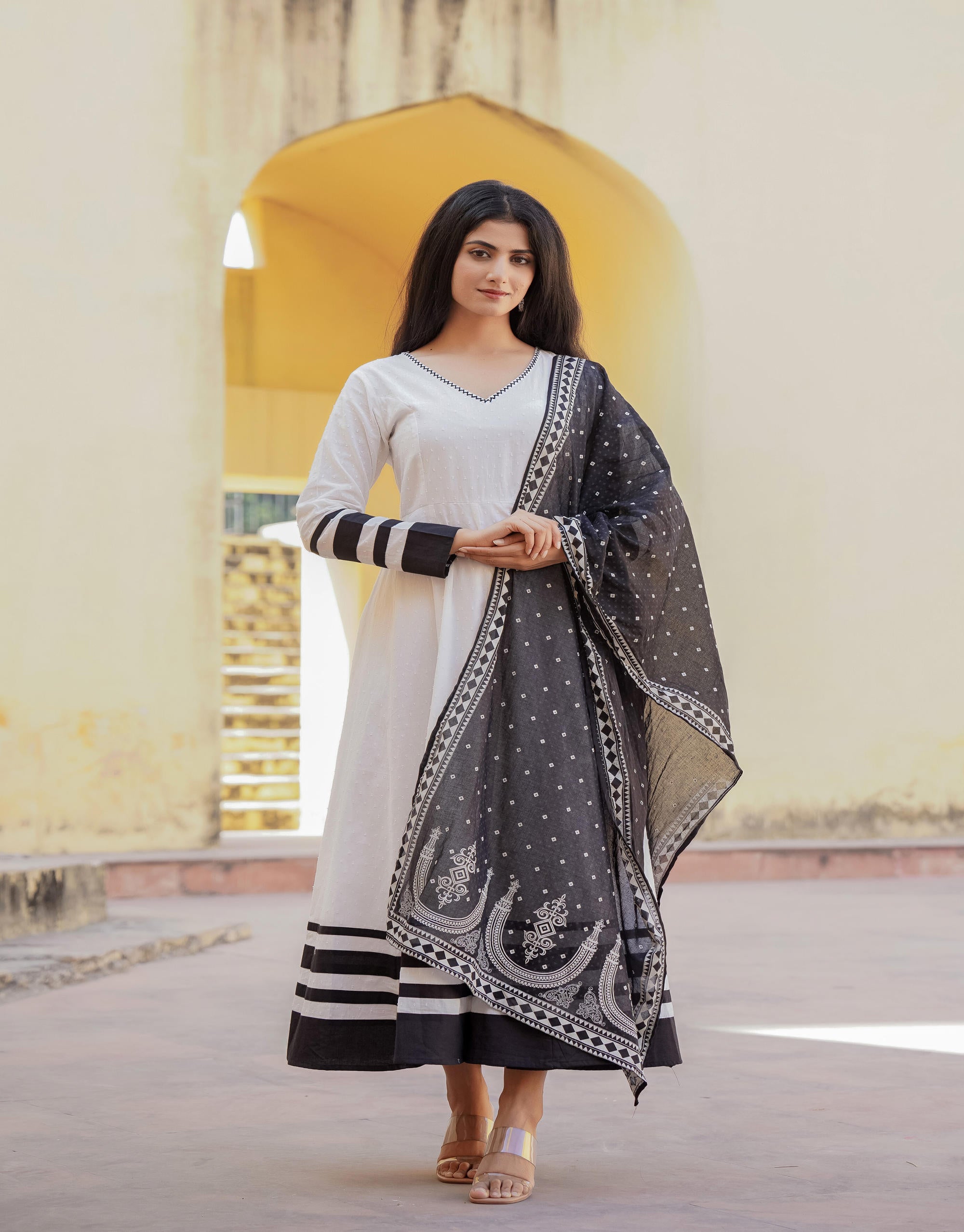 White Ethnic Motif Printed Dress & Dupatta Set With Thread Work