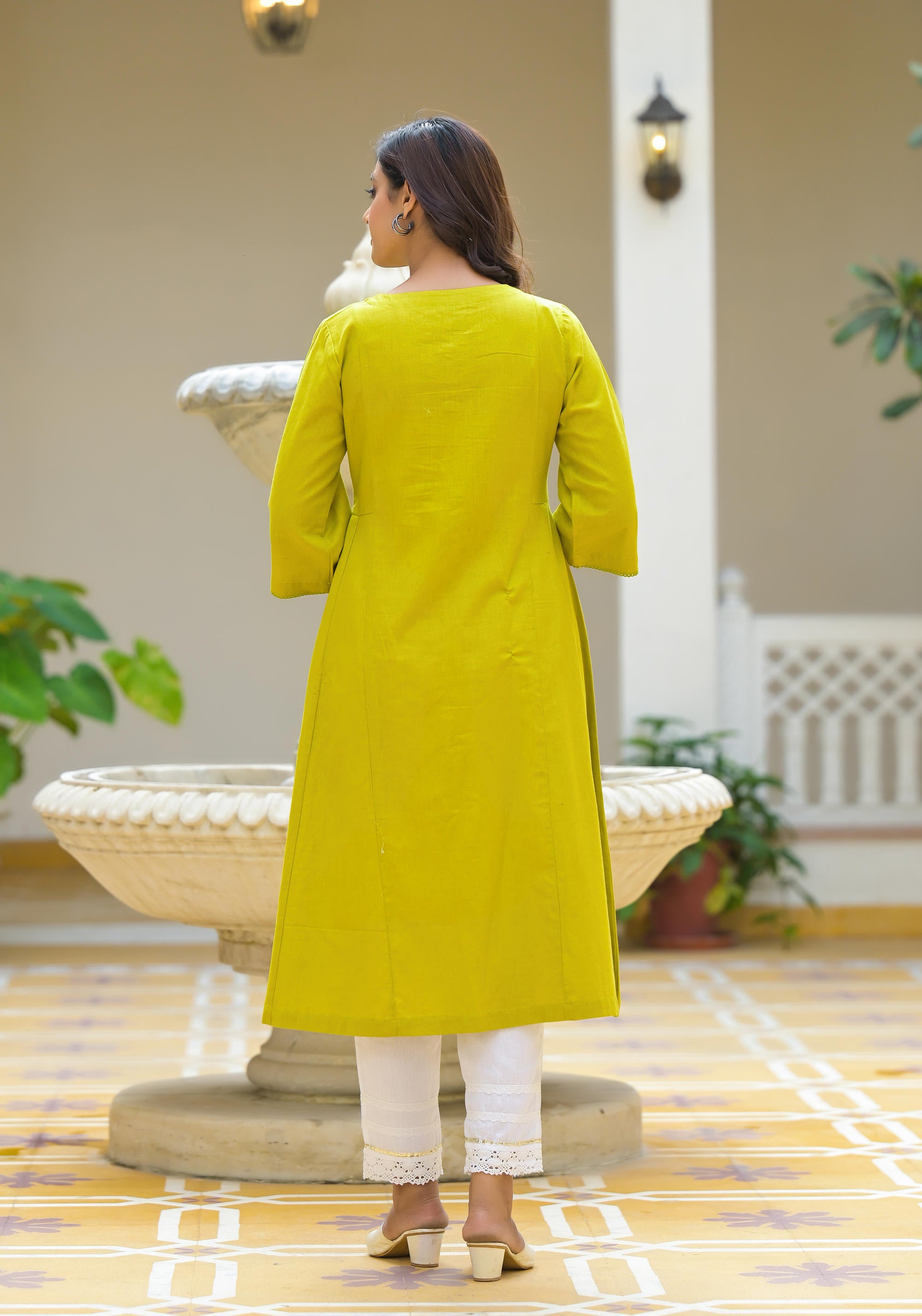 Lime Green Solid Cotton Linen Kurta With Button Closure