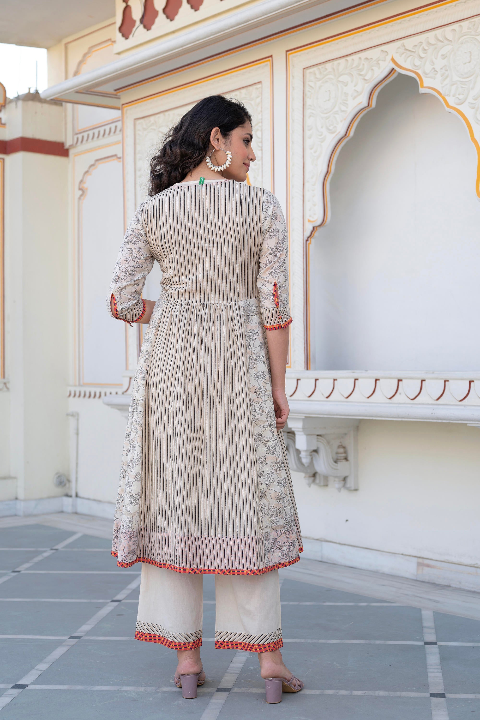Women Printed Kurta and Palazzo Set