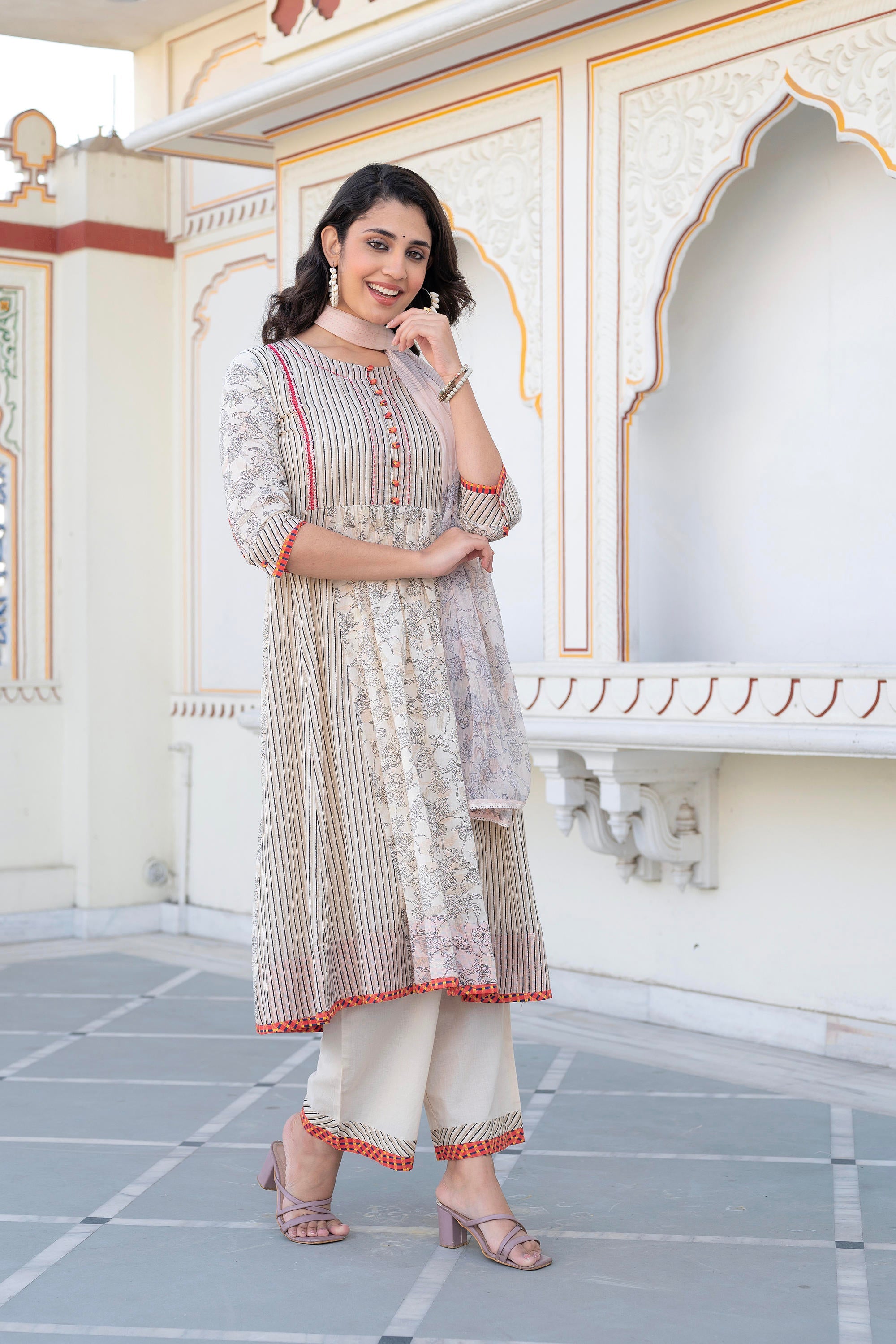 Women Printed Kurta and Palazzo Set