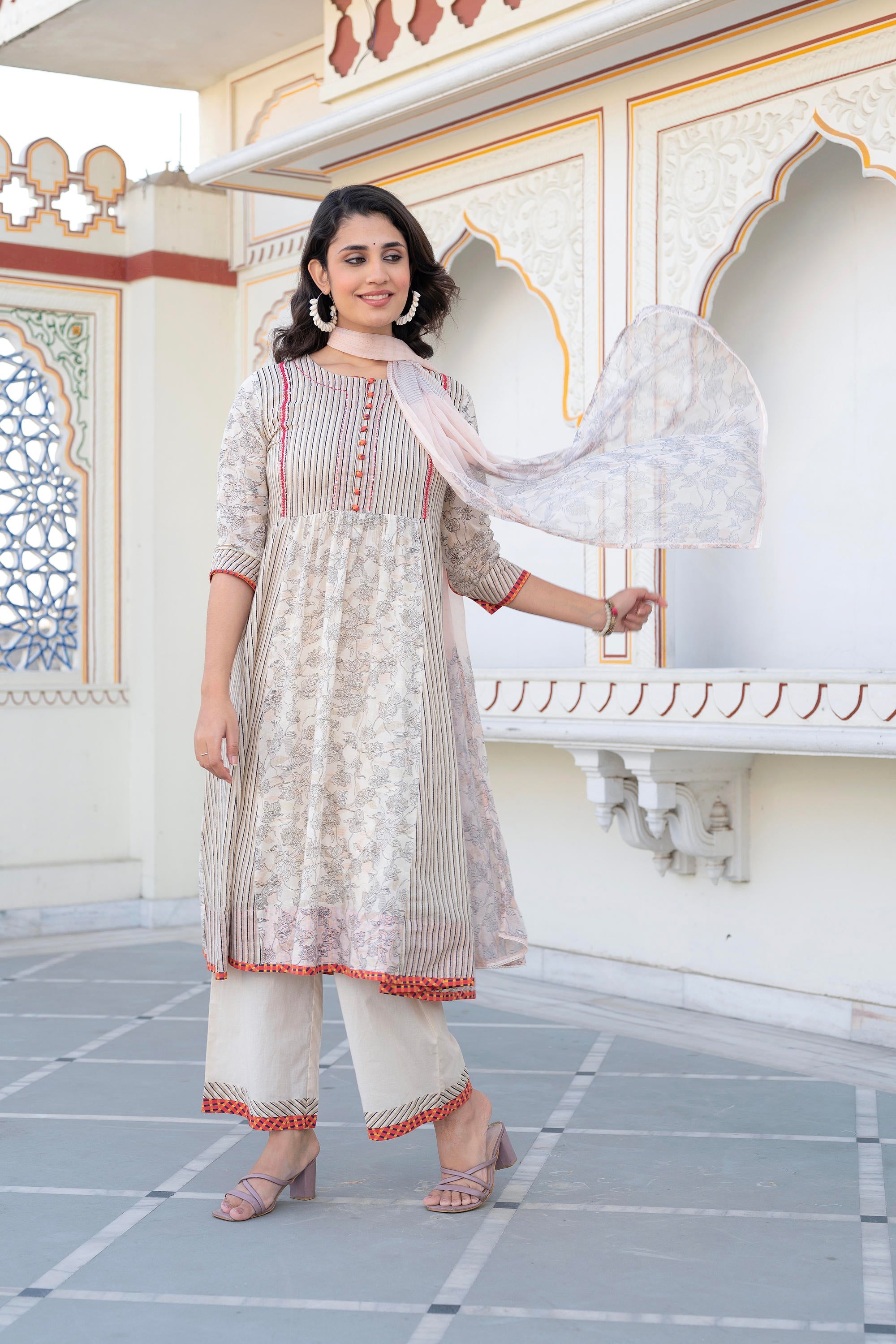 Women Printed Kurta and Palazzo Set