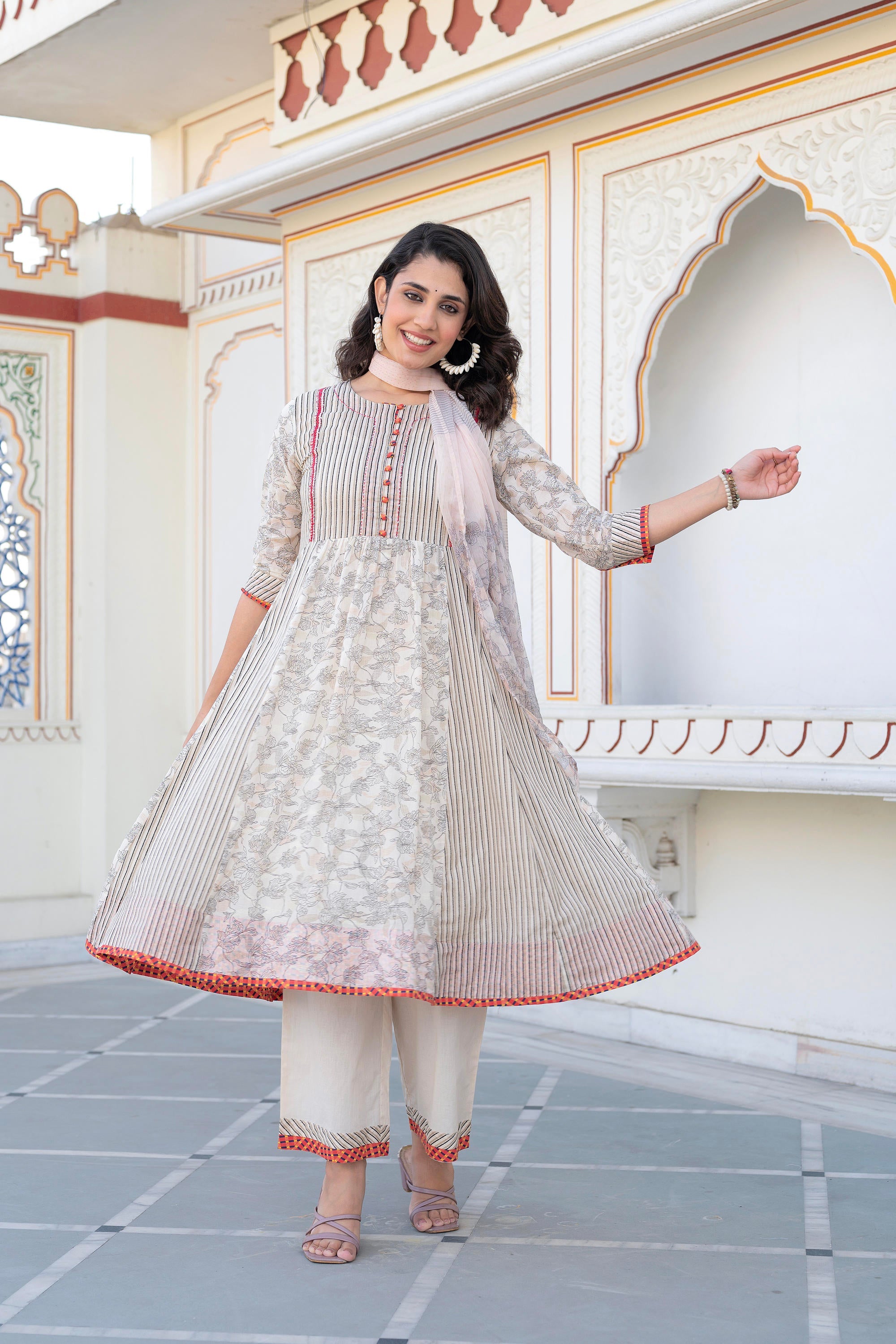 Women Printed Kurta and Palazzo Set