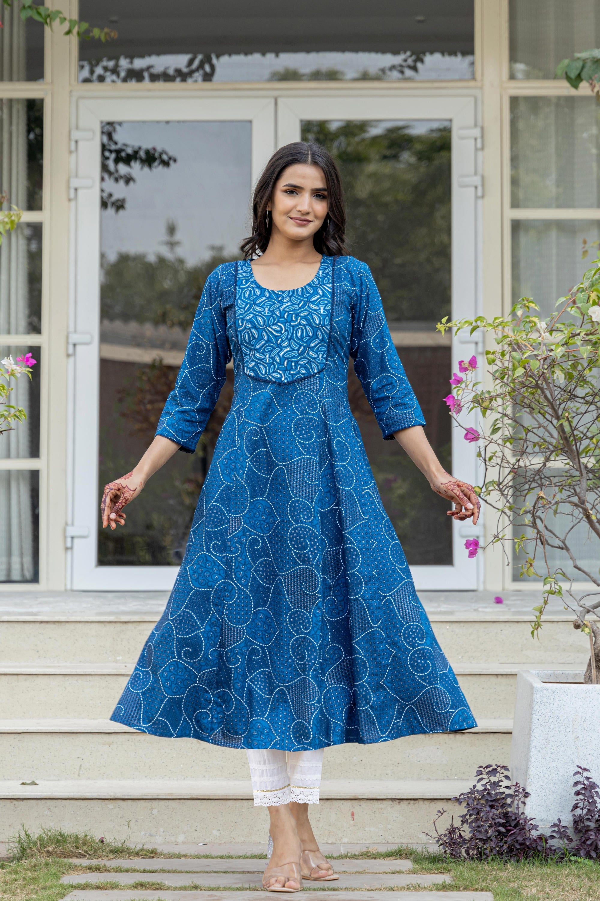 Blue Ethnic Motif Printed Viscose Kurta With Sequins