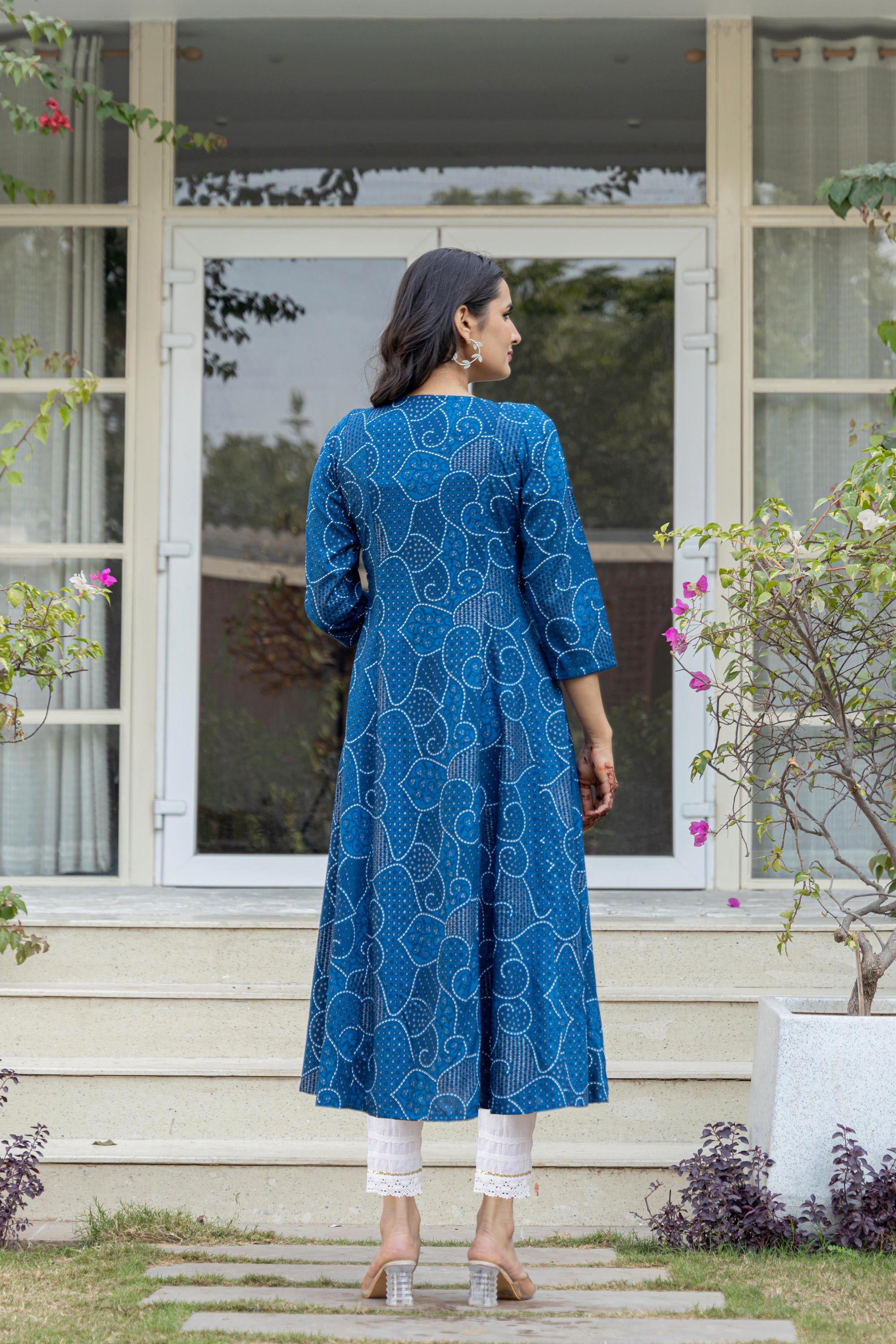 Blue Ethnic Motif Printed Viscose Kurta With Sequins
