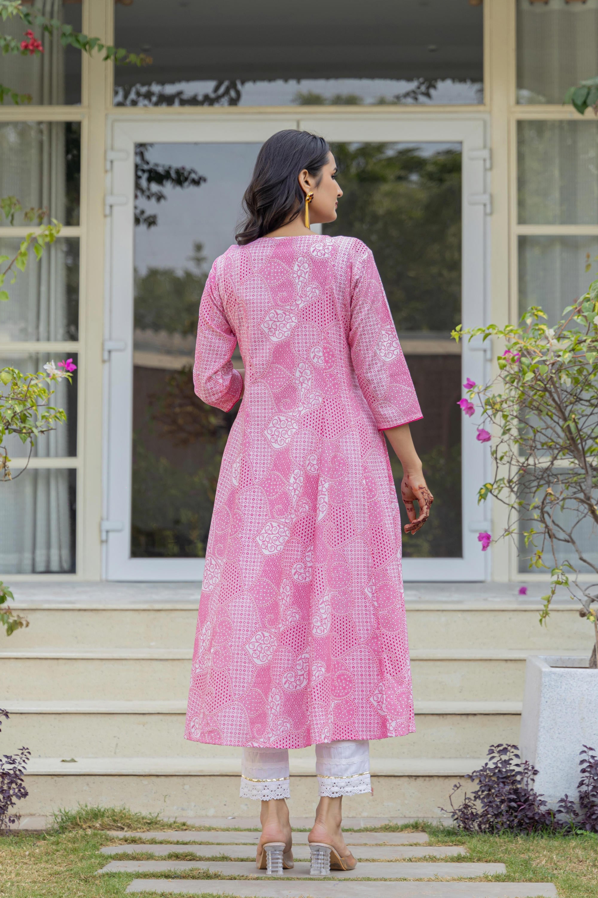 Pink Ethnic Motif Printed Viscose Kurta With Sequins