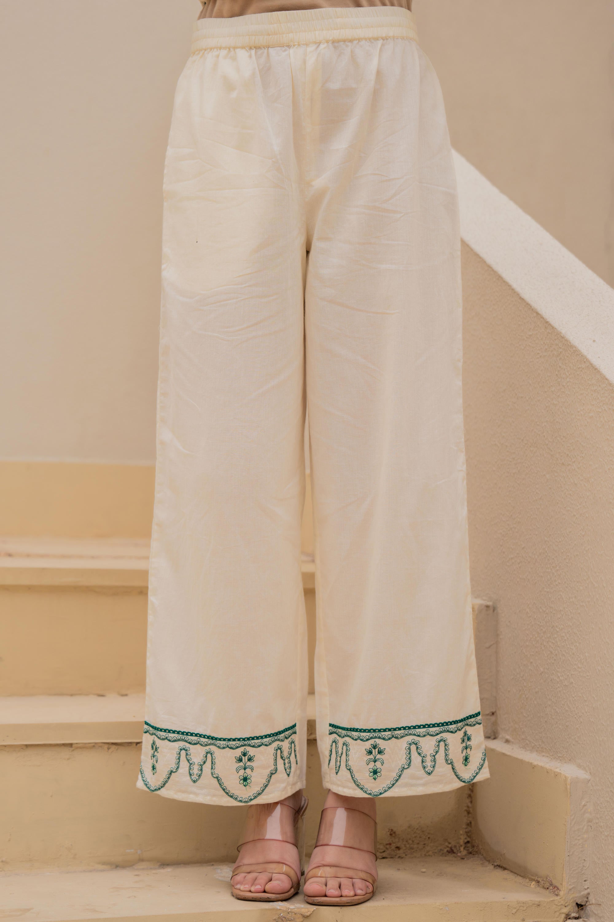 Off-white Anarkali Kurta Set with Green Embroidery and Organza Dupatta