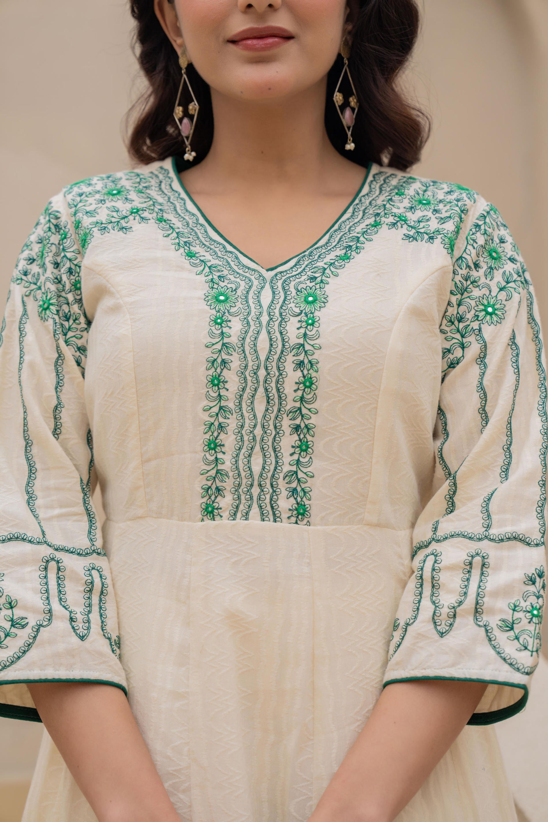 Off-white Anarkali Kurta Set with Green Embroidery and Organza Dupatta